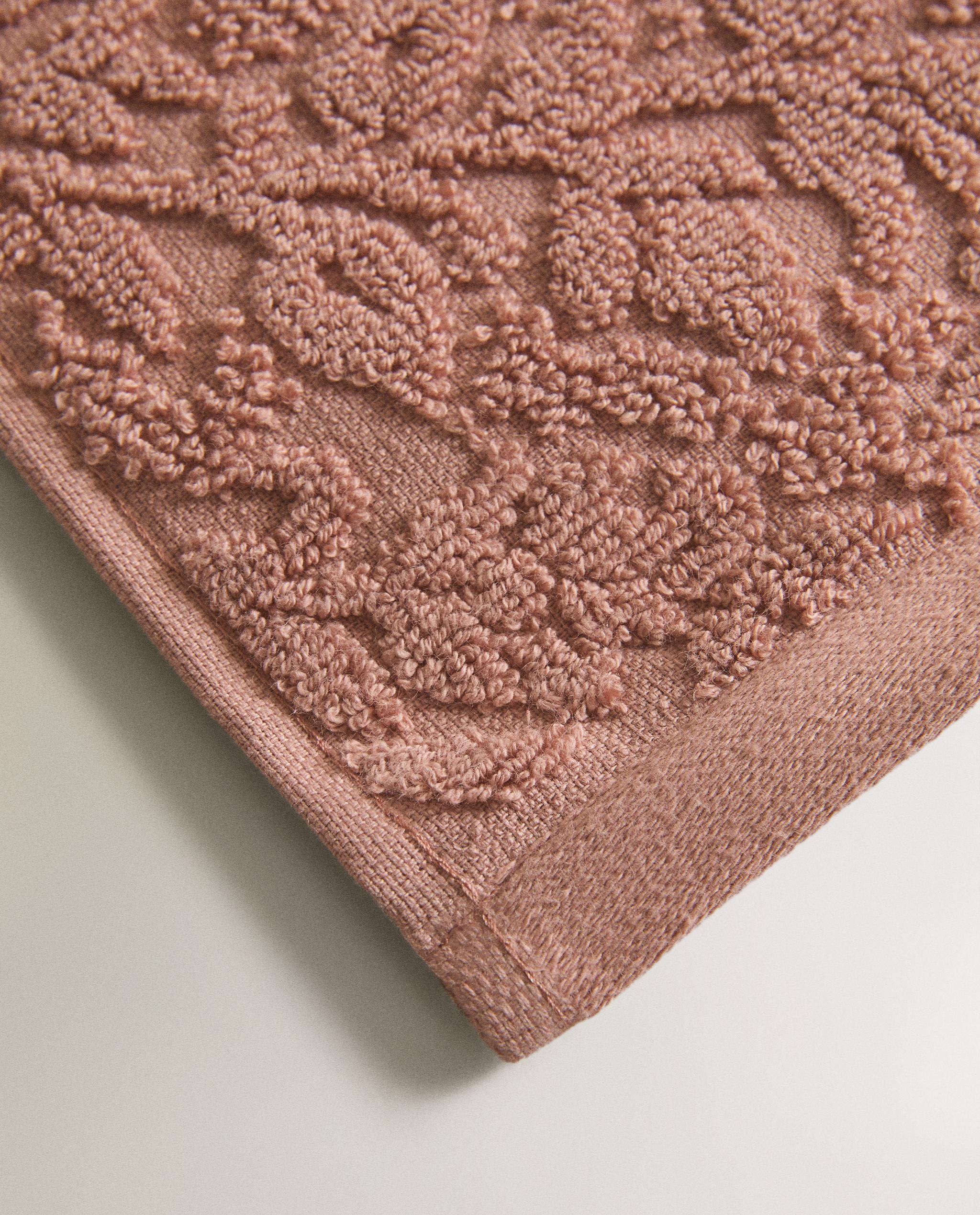 PAISLEY JACQUARD BATH TOWEL product thumbnail 2