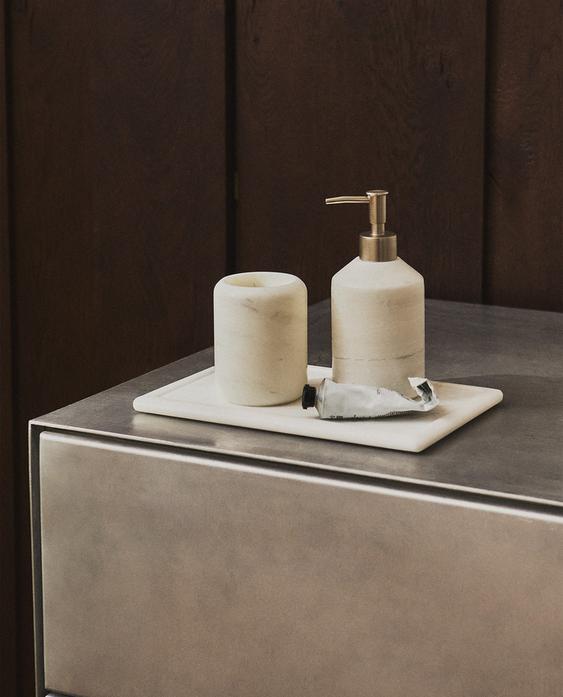 WHITE MARBLE BATHROOM ACCESSORIES