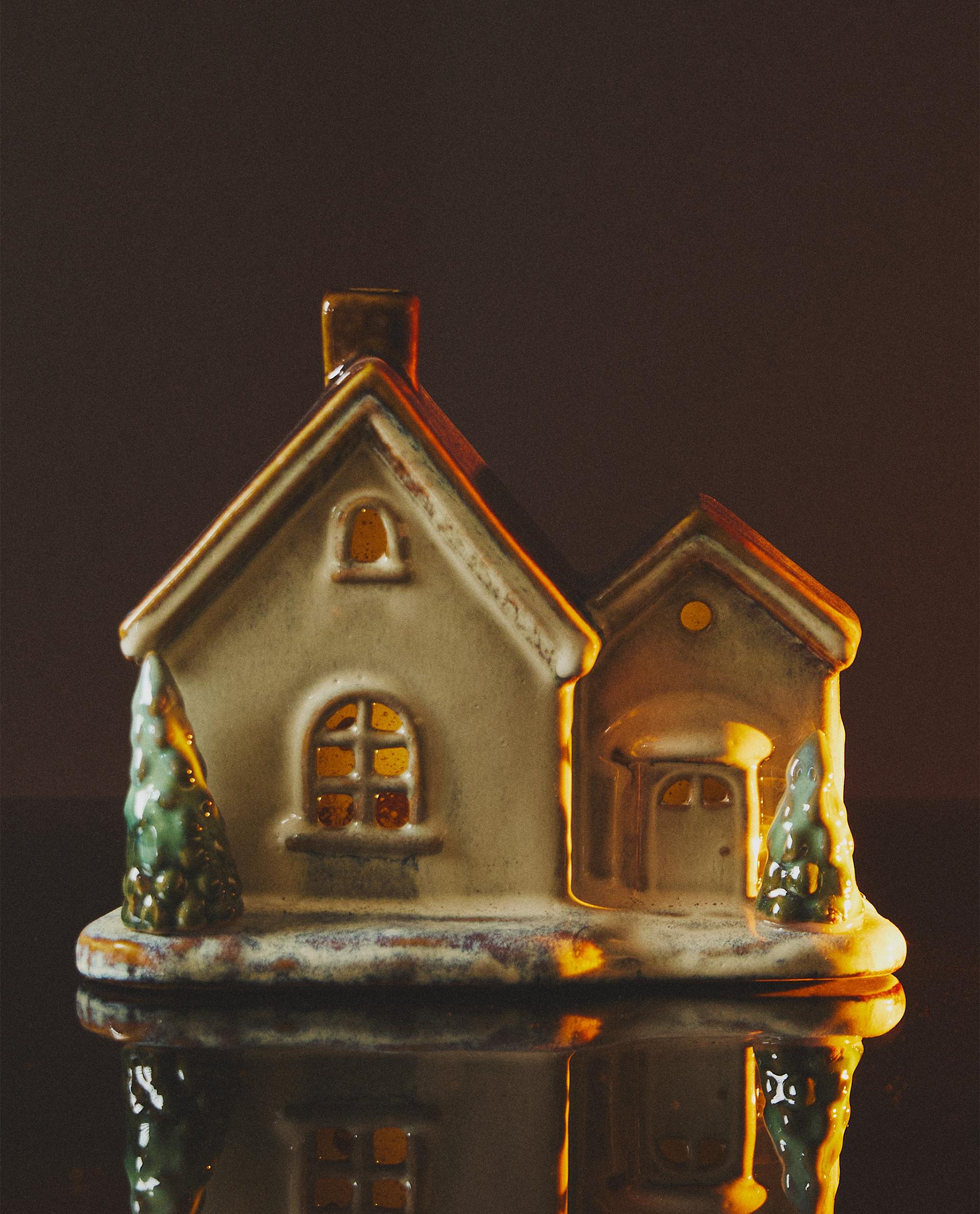 クリスマス ♡ ライト付ハウス クリスマス ライト付きポーセリン製ハウス 松の木 オーナメント | Zara