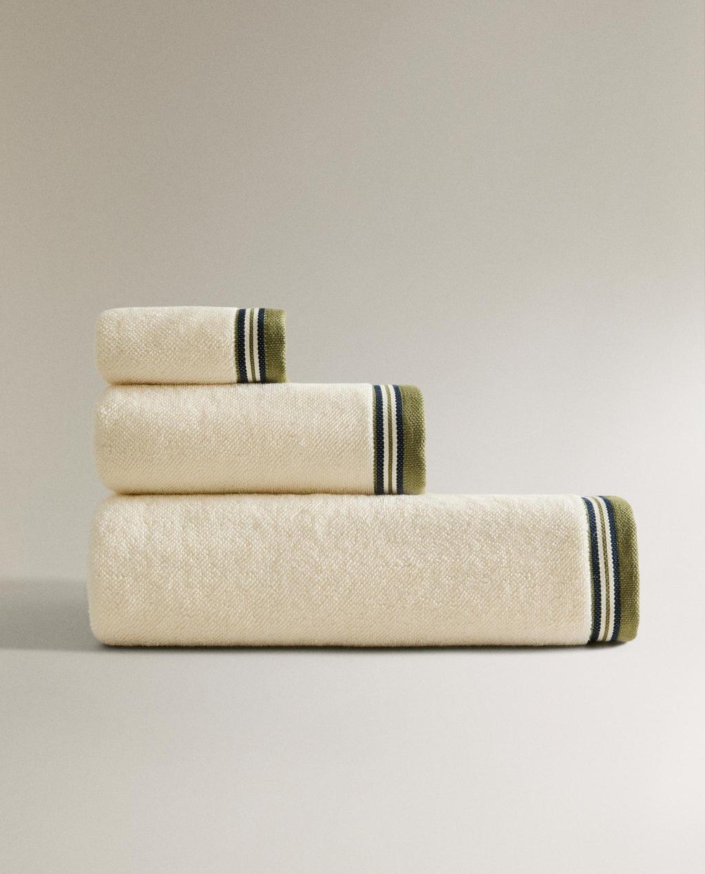 RICE STITCH BATH TOWEL WITH STRIPED EDGE