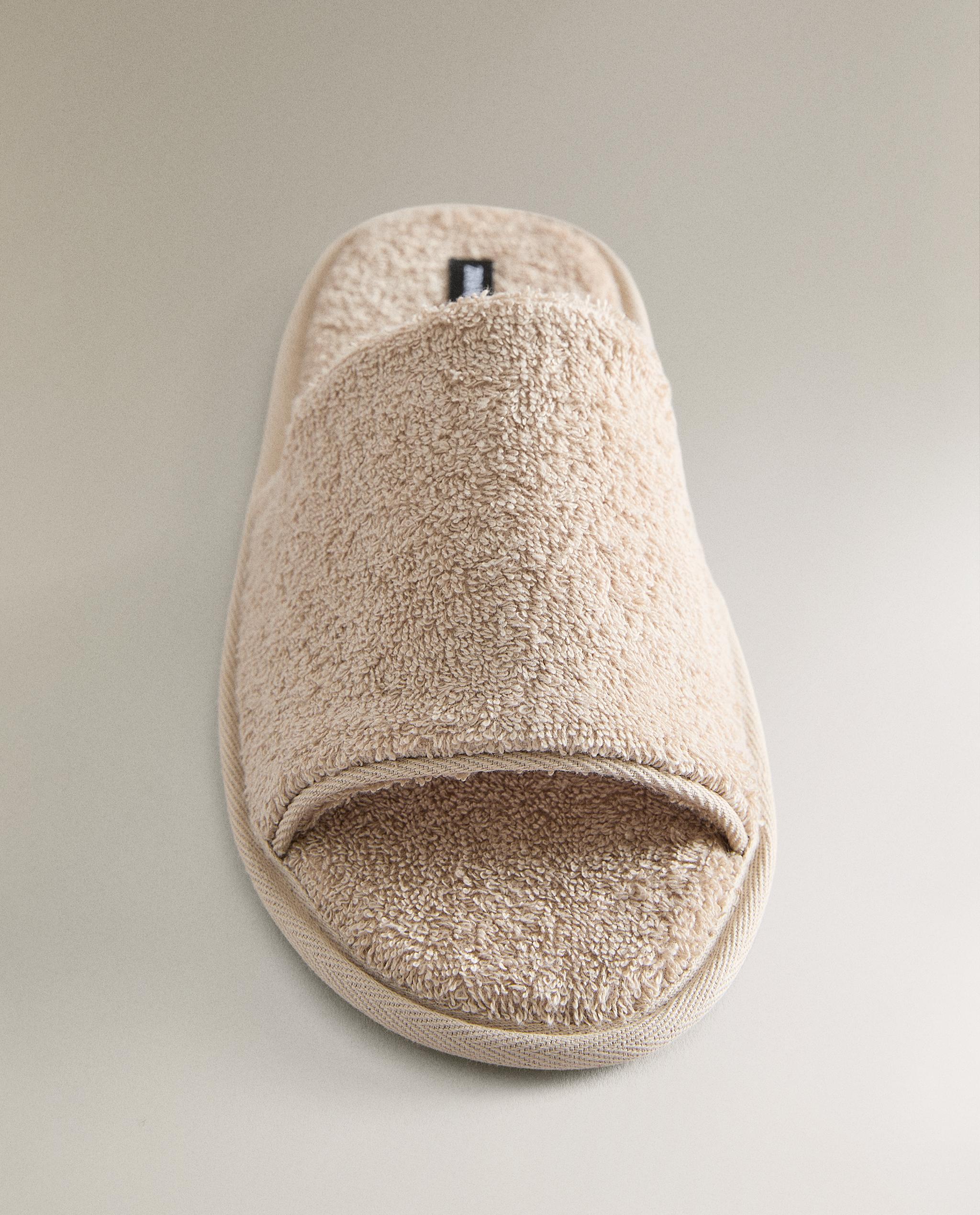 OPEN TERRY BATHROOM SLIPPERS product thumbnail 15