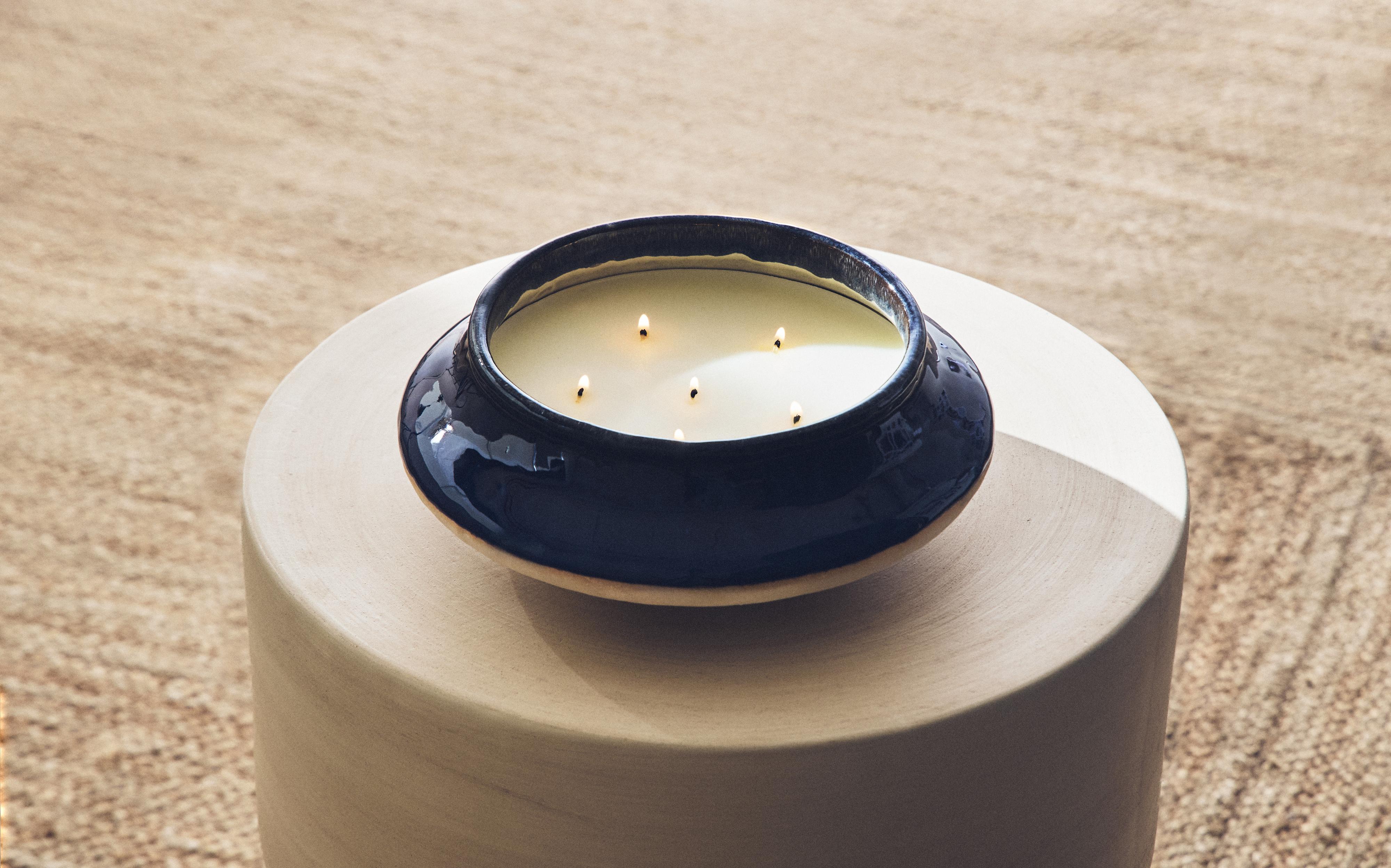 (700 G) SUNSET AT LEGZIRA SCENTED CANDLE product thumbnail 11