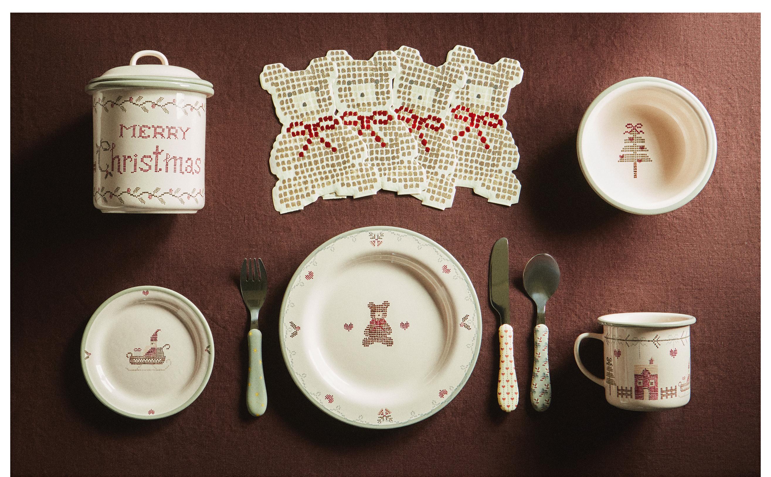 CHILDREN’S BEAR CHRISTMAS TABLEWARE