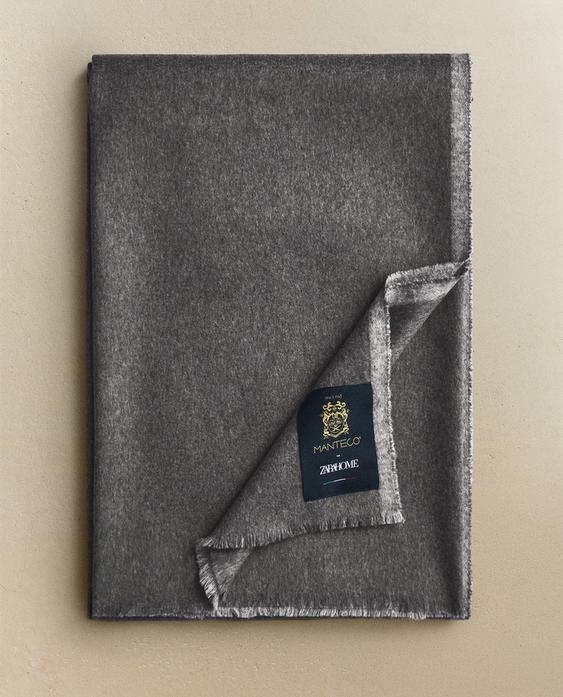 CASHMERE AND WOOL THROW