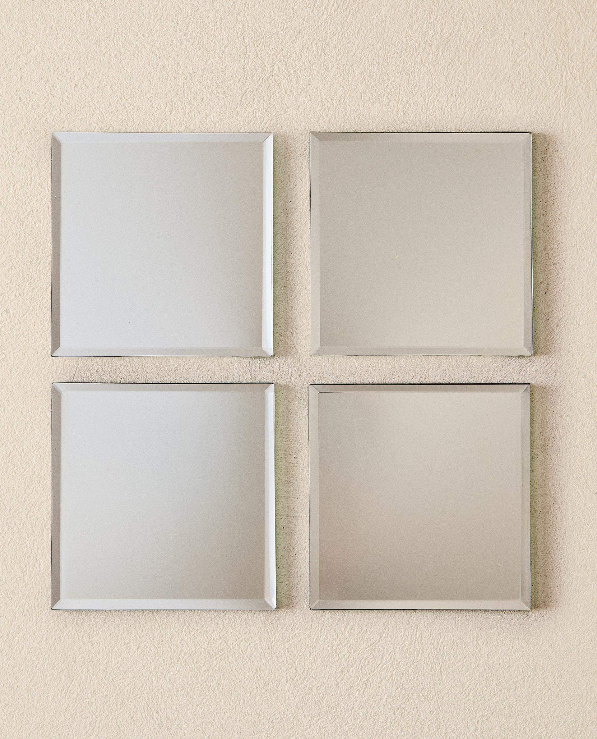 PACK OF MIRRORED COASTERS (PACK OF 4) PACK OF MIRRORED COASTERS (PACK OF 4)