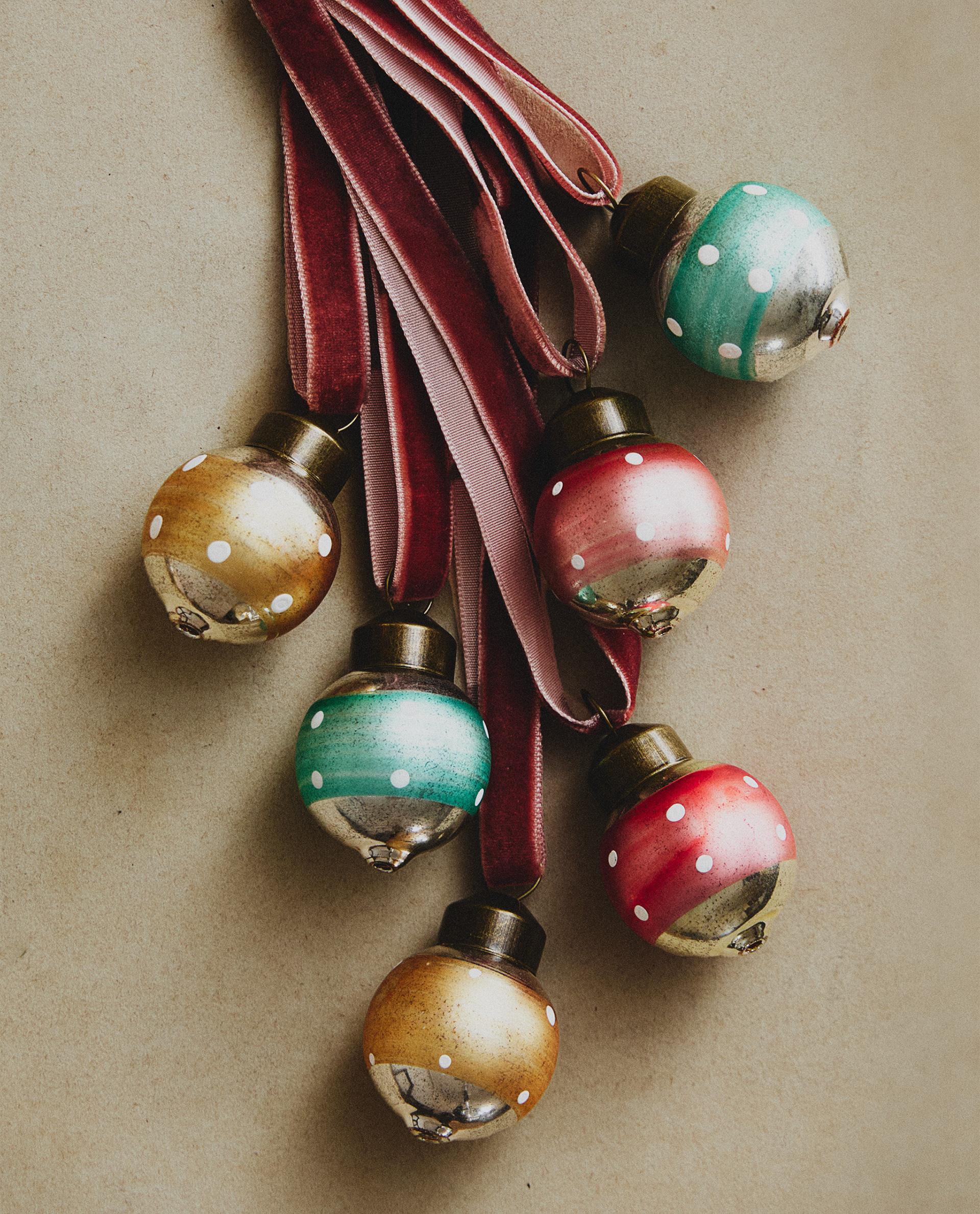 ZARA グリッタールーフハウスセラミックオーナメント　3点セット 44326763250-f.jpg?ts=1758280544205