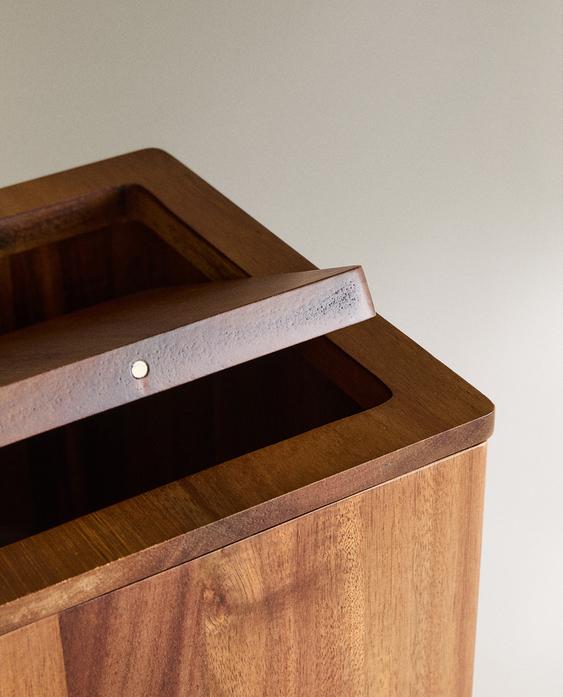 Square Wooden Bathroom Trash Can with Magnetic Lid