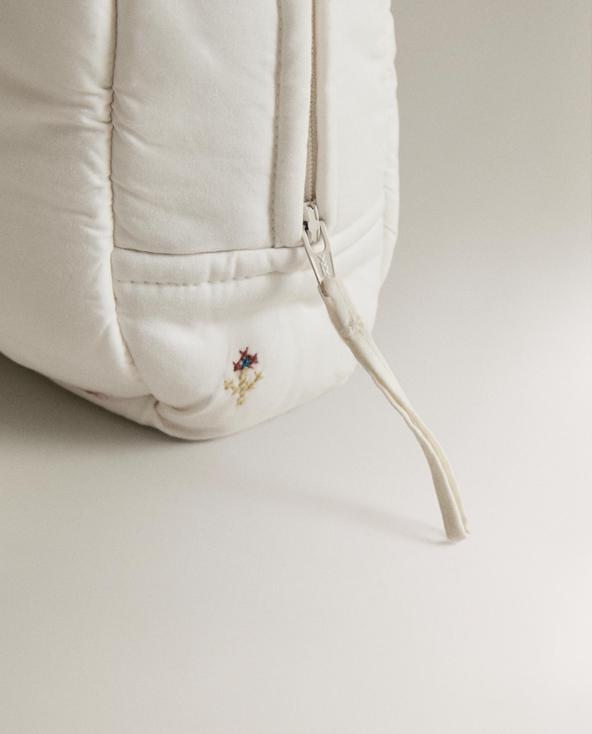 CHILDREN'S COTTON BUNNY TOILETRY BAG product thumbnail 4