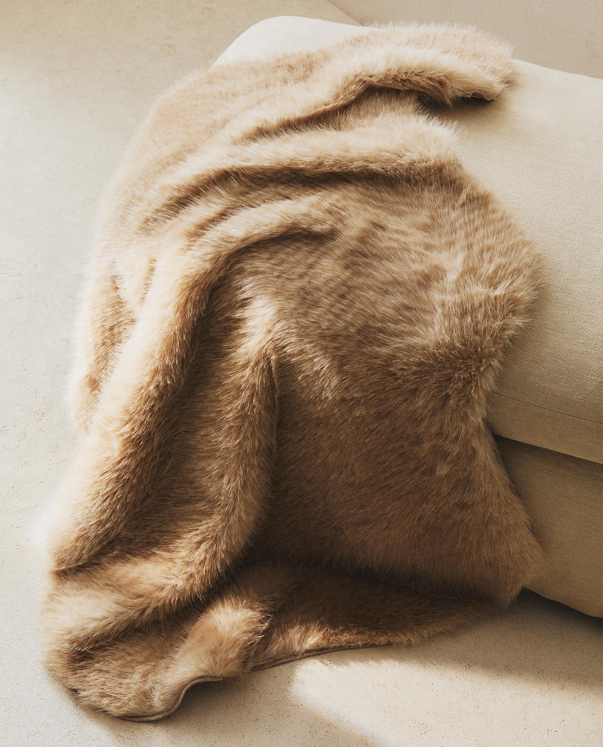 ザラホーム　フェイクファーブランケット　ベージュ テクスチャー フェイクファー ブランケット | Zara Home 日本/Japan