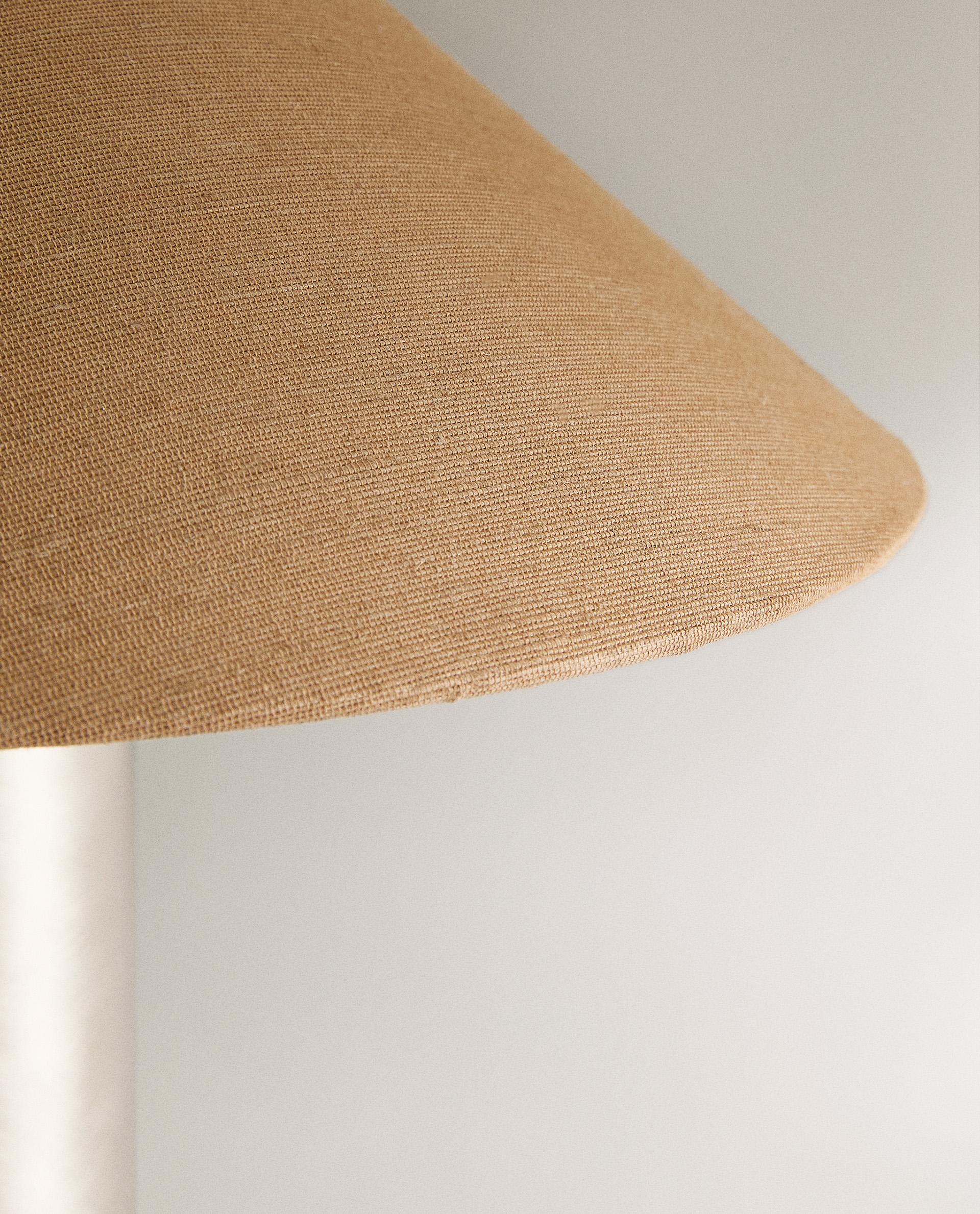 TABLE LAMP WITH METAL BASE product thumbnail 3