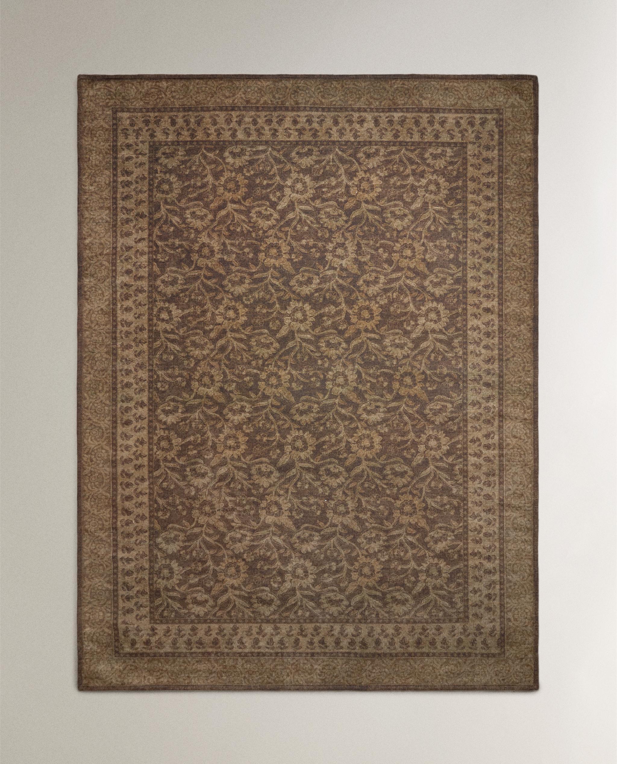 VINTAGE FLORAL RUG product thumbnail 4