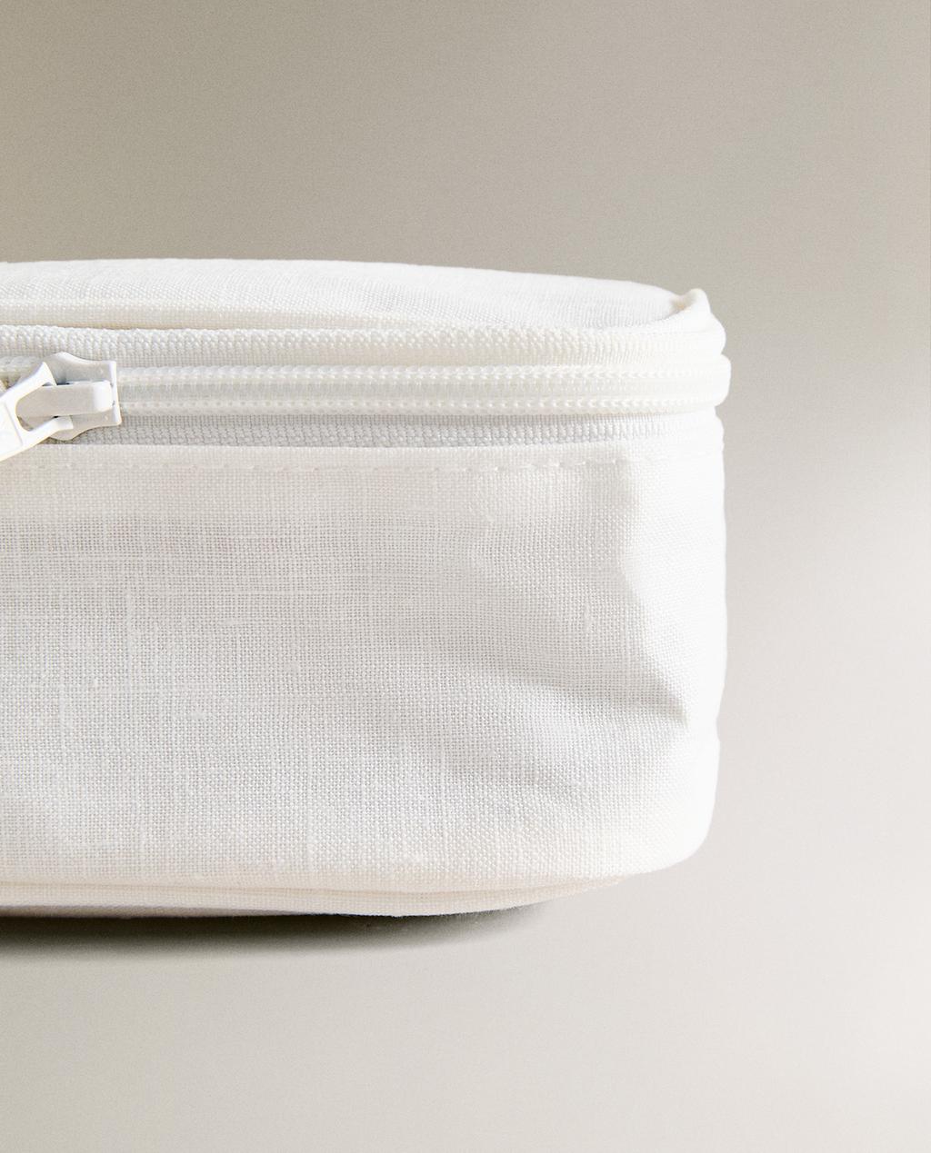 SMALL PLAIN LINEN TOILETRY BAG