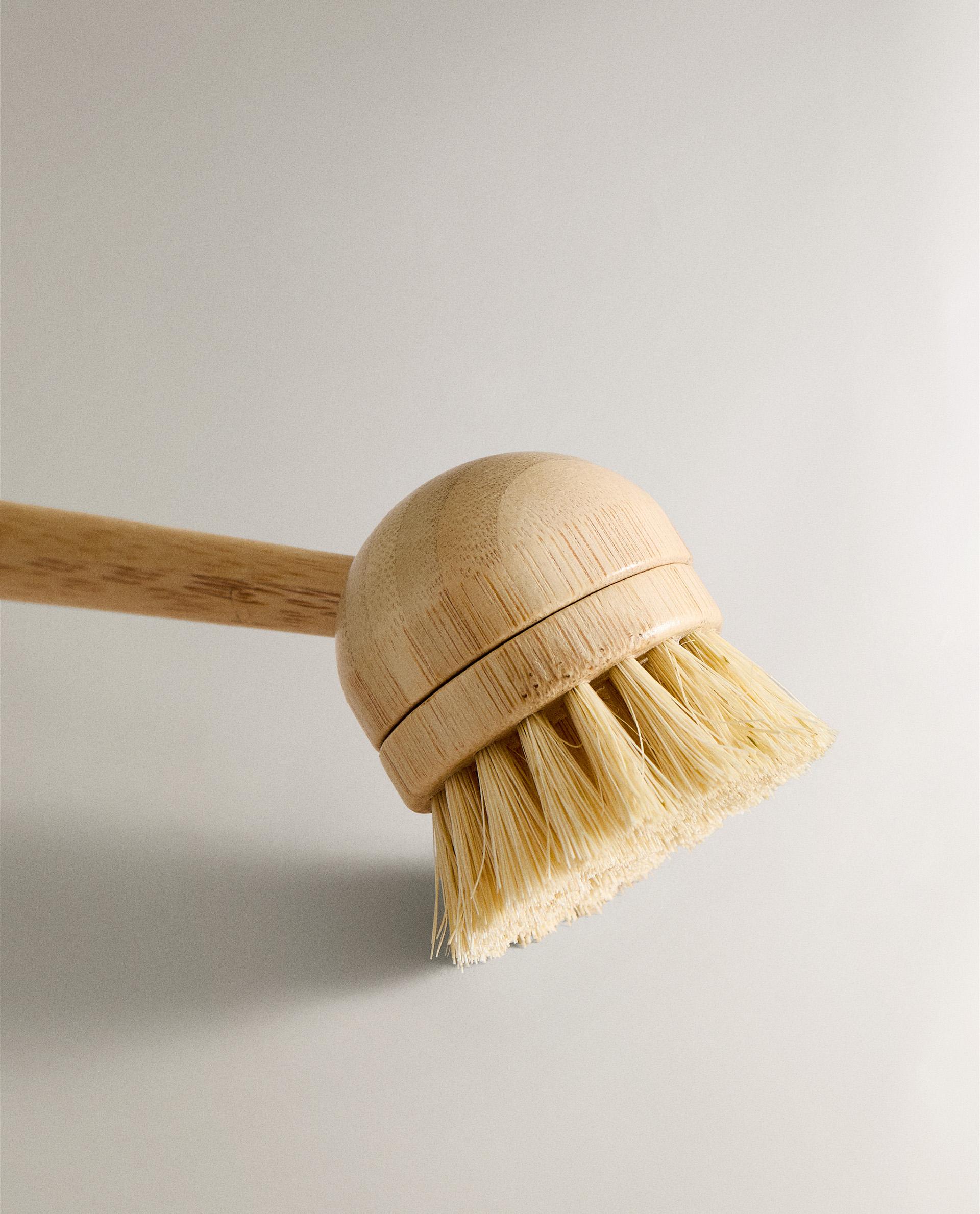 BRUSH WITH REPLACEABLE BRISTLES product thumbnail 2