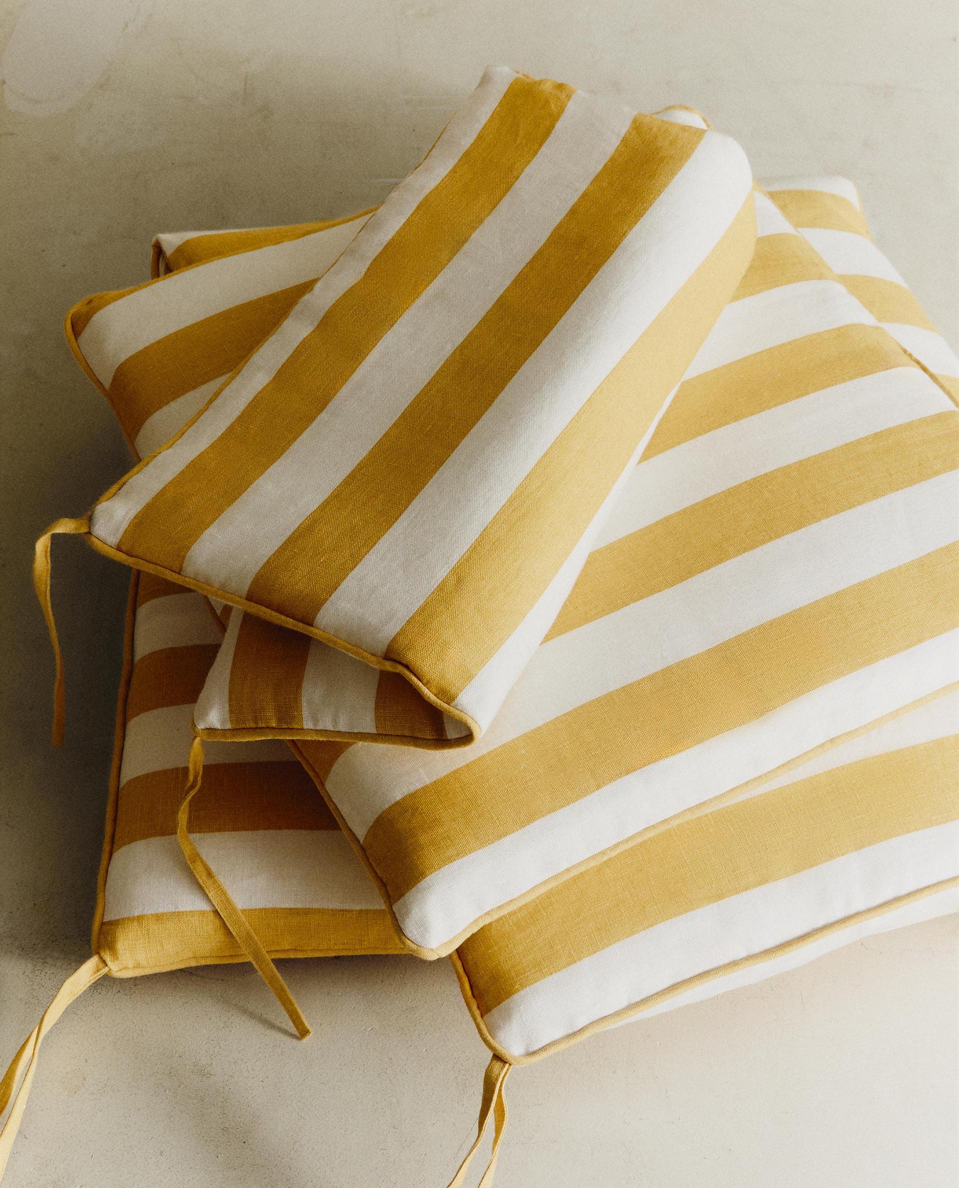 COUSSIN DOSSIER BANQUETTE RAYURES COUSSIN DOSSIER BANQUETTE RAYURES