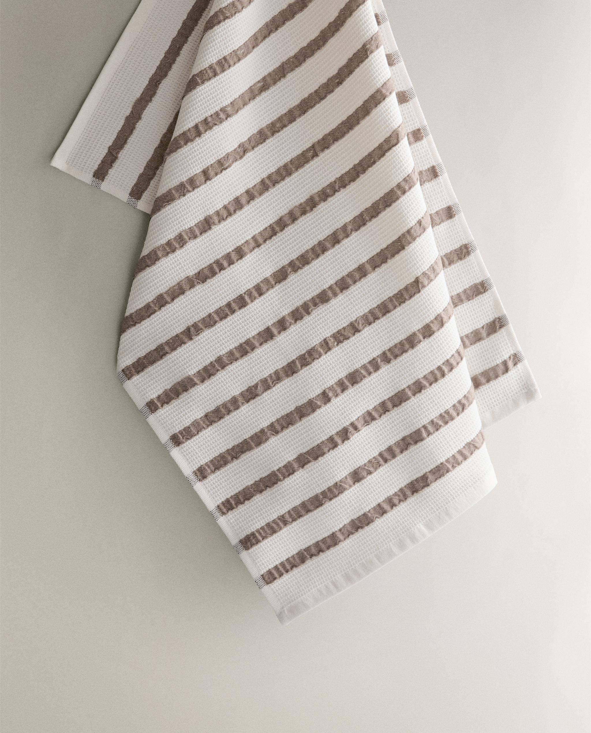 WAFFLE-KNIT TEA TOWEL product thumbnail 7