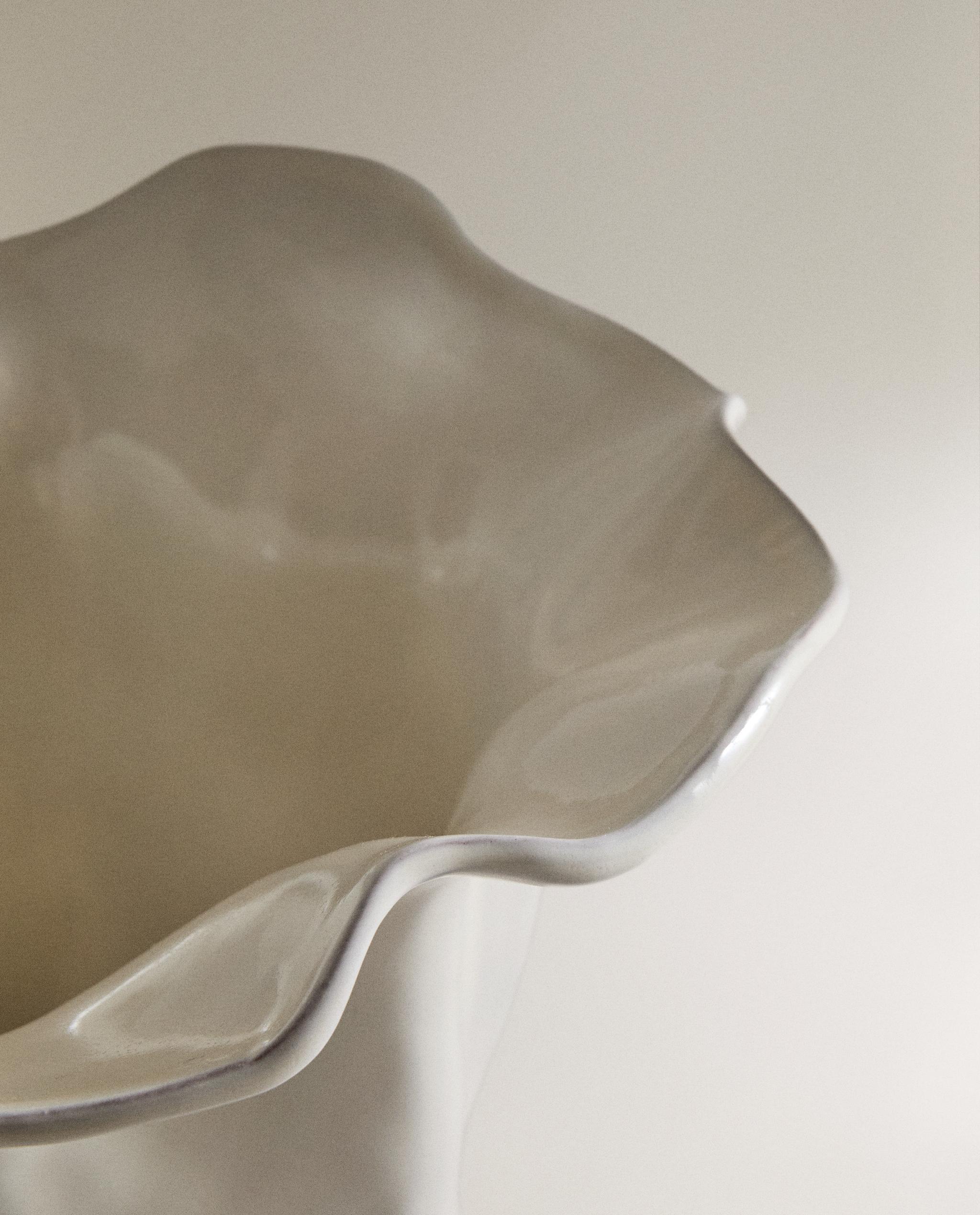SHINY WAVY EARTHENWARE VASE product thumbnail 3