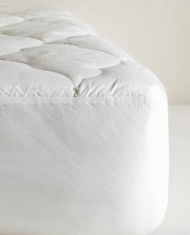 WATERPROOF COTTON MATTRESS PROTECTOR (233 TC)