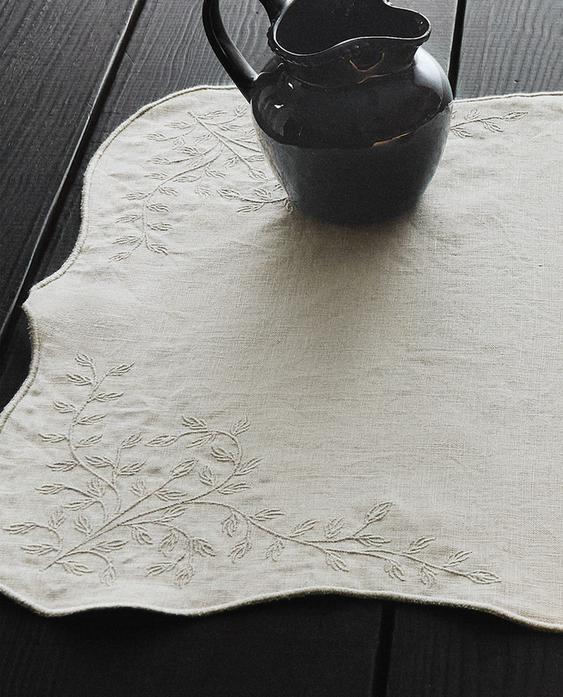 SET DE TABLE LIN BRODERIE VÉGÉTALE