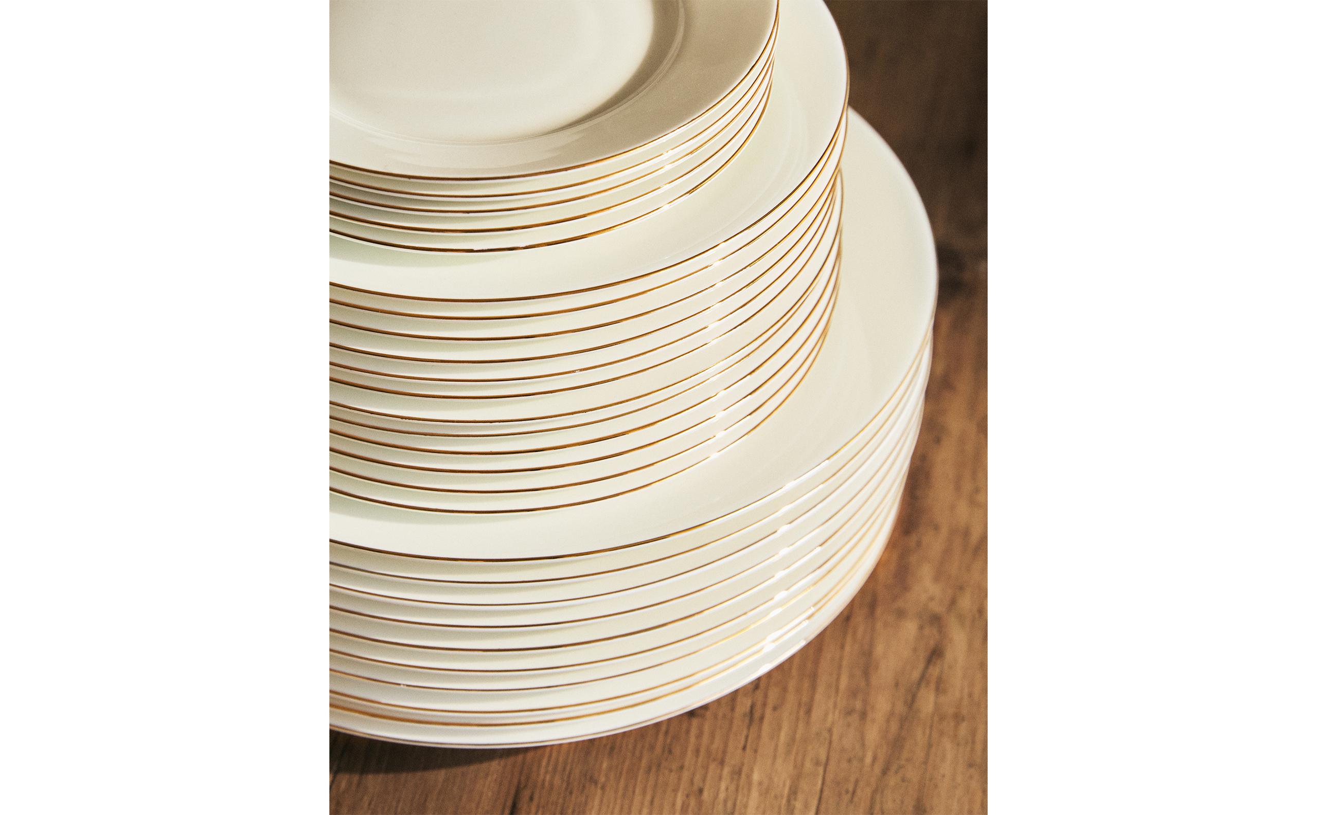 BONE CHINA TABLEWARE WITH RIM