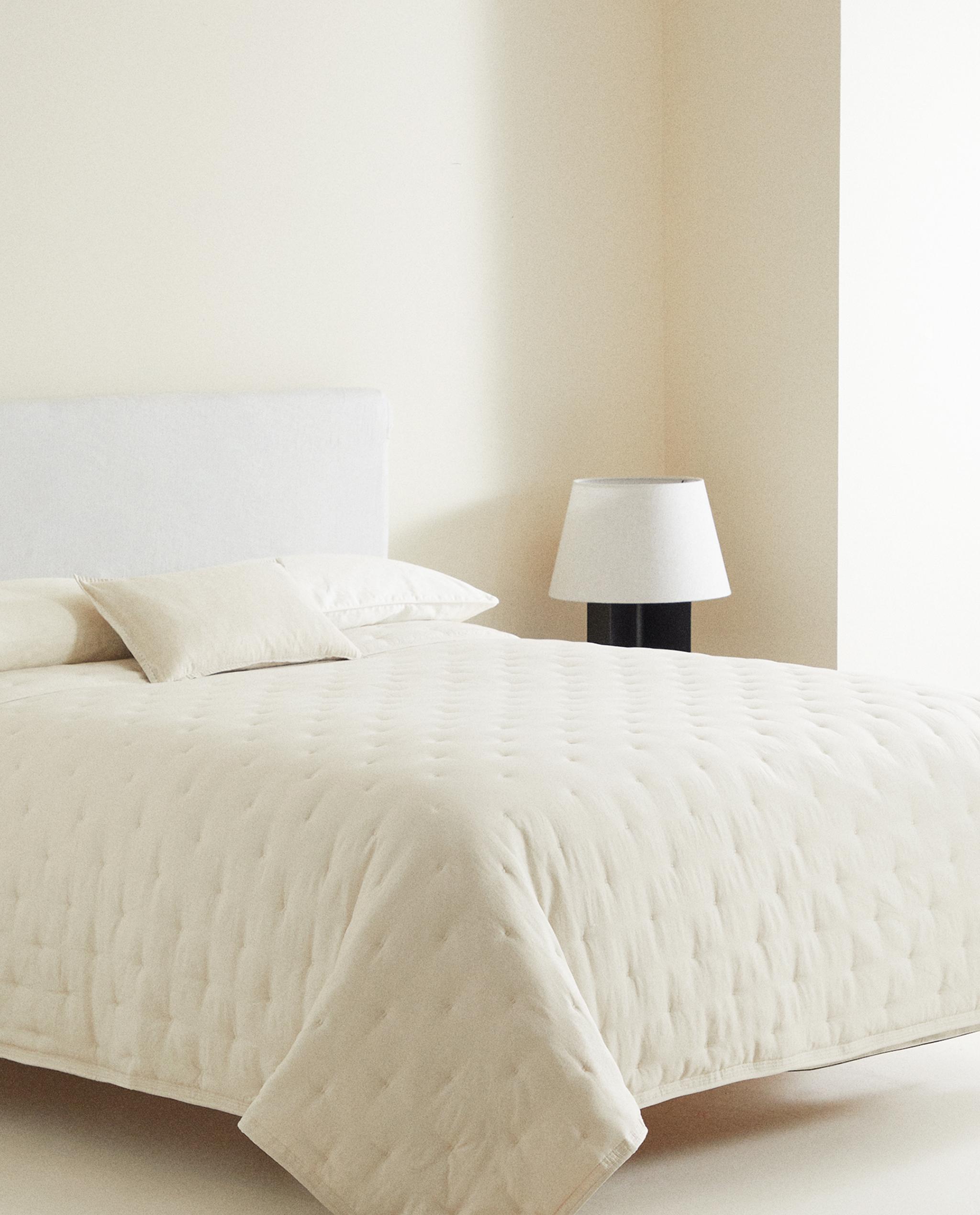 新品未使用　ZARA HOME 羽毛布団　ダウンデュべ マイクロファイバー 掛け布団 | Zara Home 日本/Japan