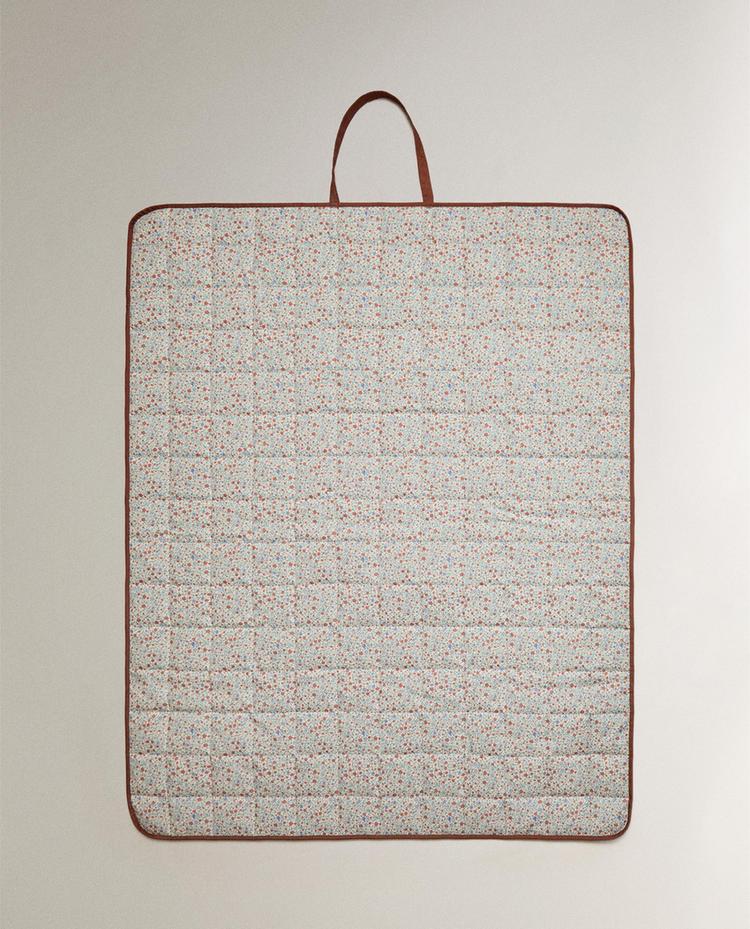 DJEČJA DEKA ZA PLAŽU S CVJETNIM UZORKOM