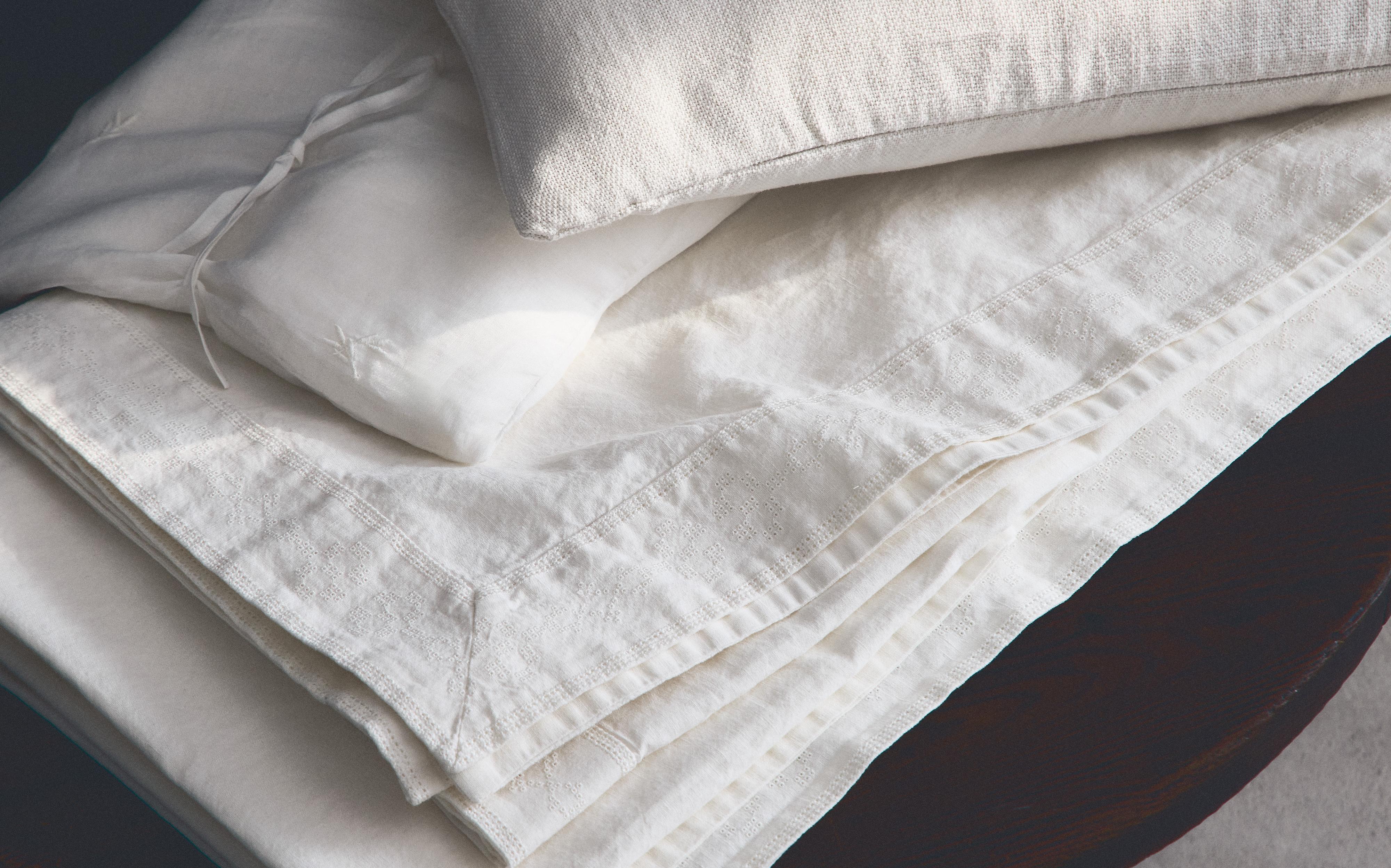 LINEN AND COTTON BEDSPREAD AND PRINTED RUG product thumbnail 20