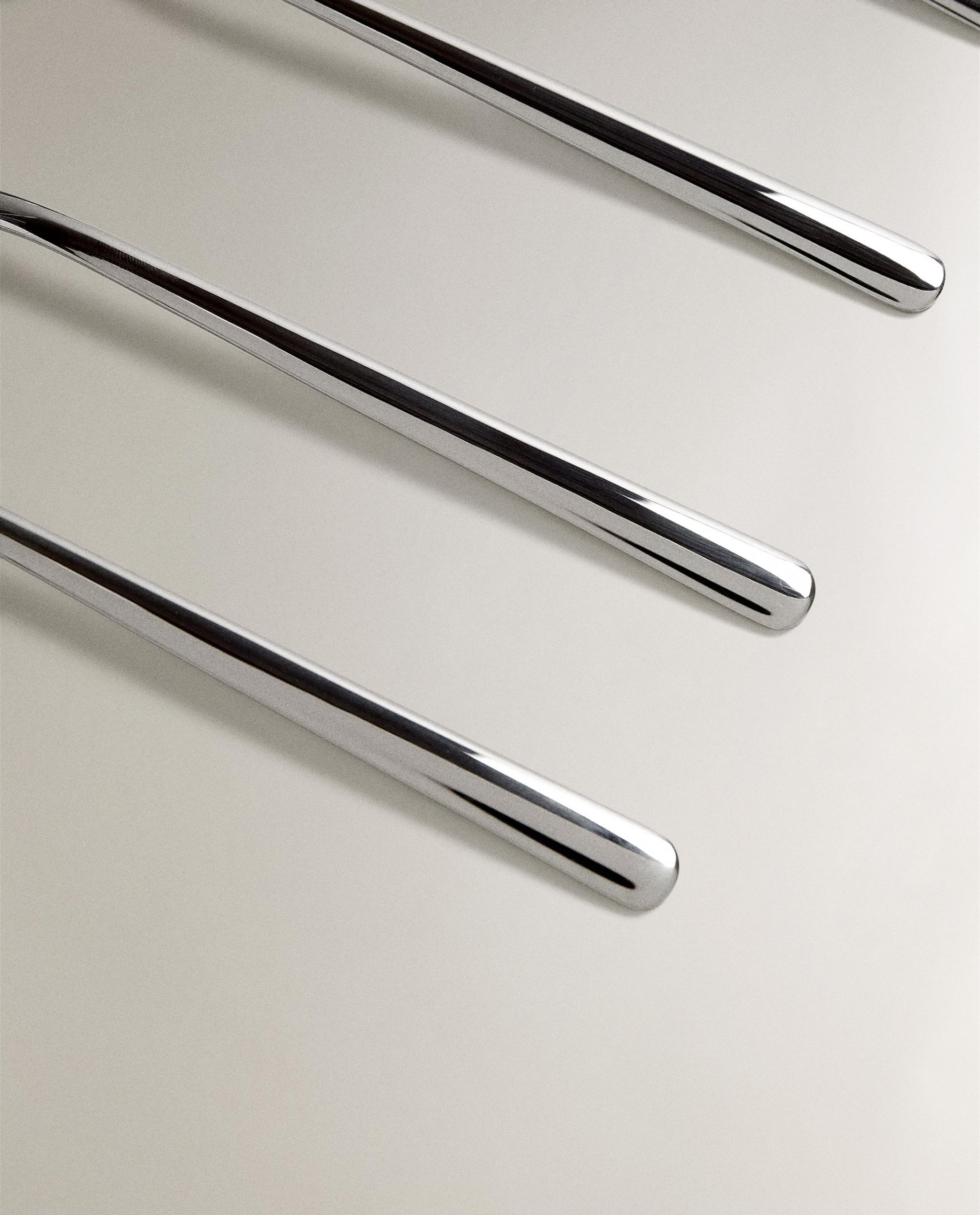 PACK OF SHINY STEEL SPOONS (PACK OF 4) product thumbnail 3