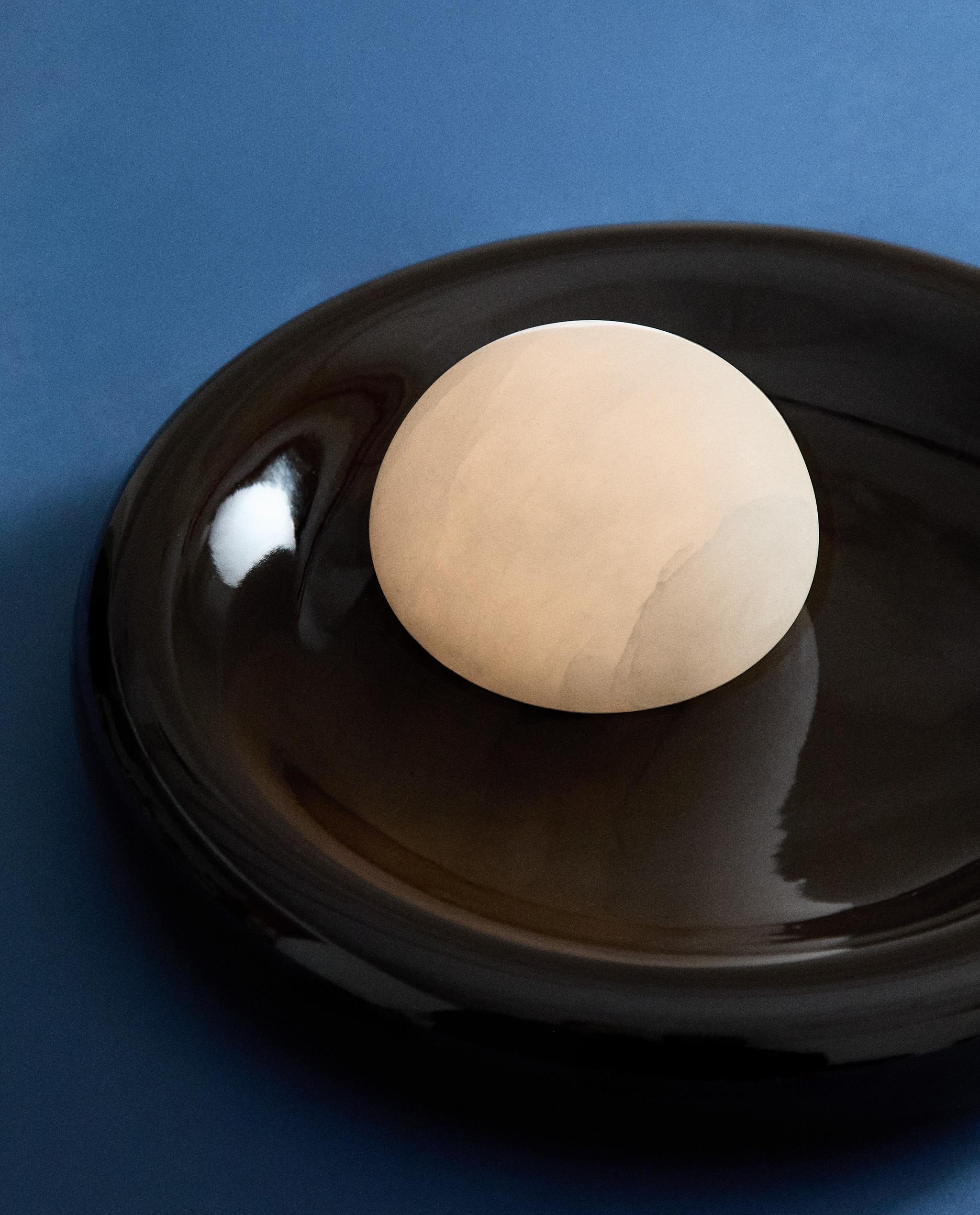 ROUND ALABASTER TABLE LAMP product thumbnail 10
