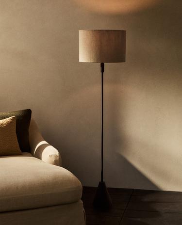 METAL FLOOR LAMP