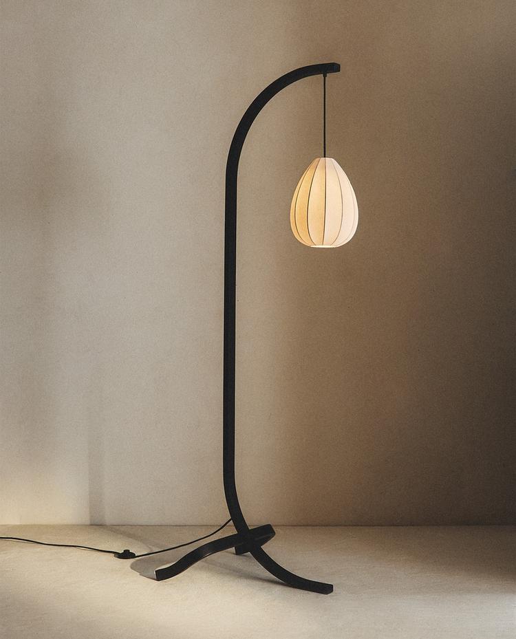 LAMPE DE SOL EN BOIS LAMPE DE SOL EN BOIS