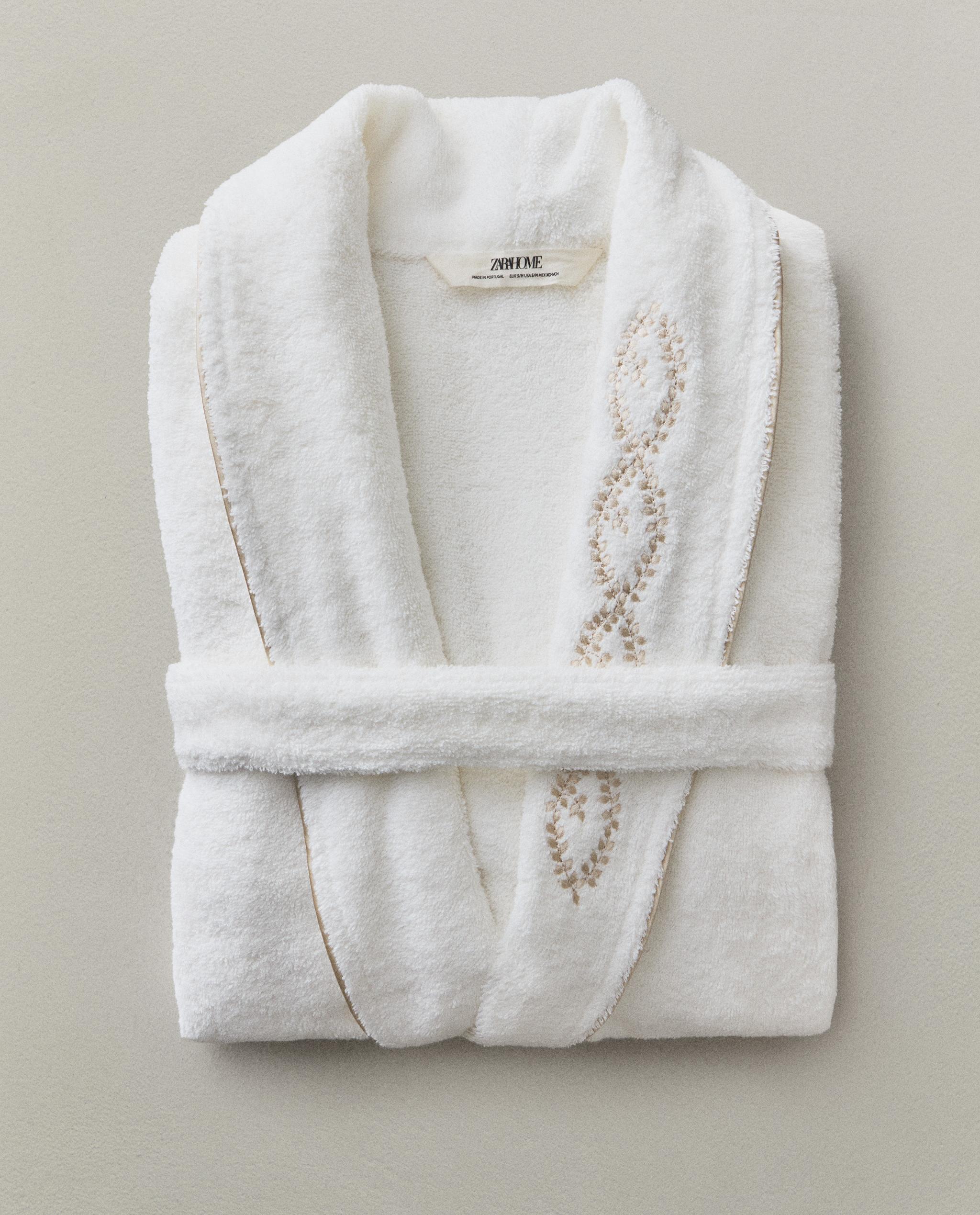 DRESSING GOWN WITH PLANT EMBROIDERY product thumbnail 16