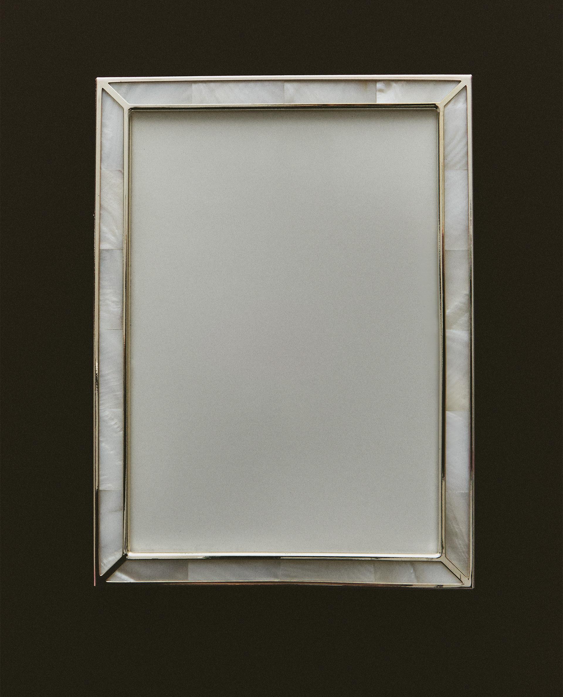FINE-EDGE MOTHER-OF-PEARL PICTURE FRAME