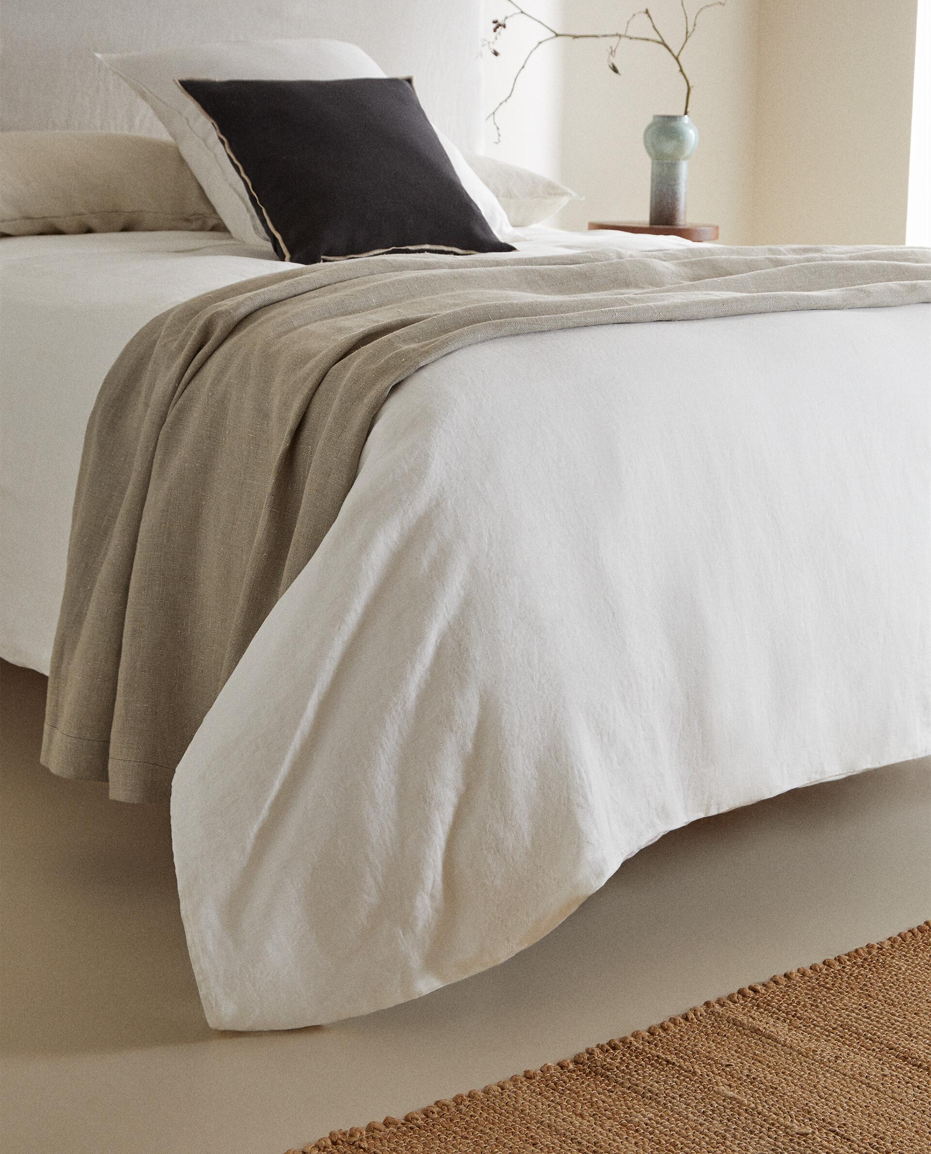 WASHED LINEN FITTED SHEET | 30 CM (160 GxM²) product thumbnail 16