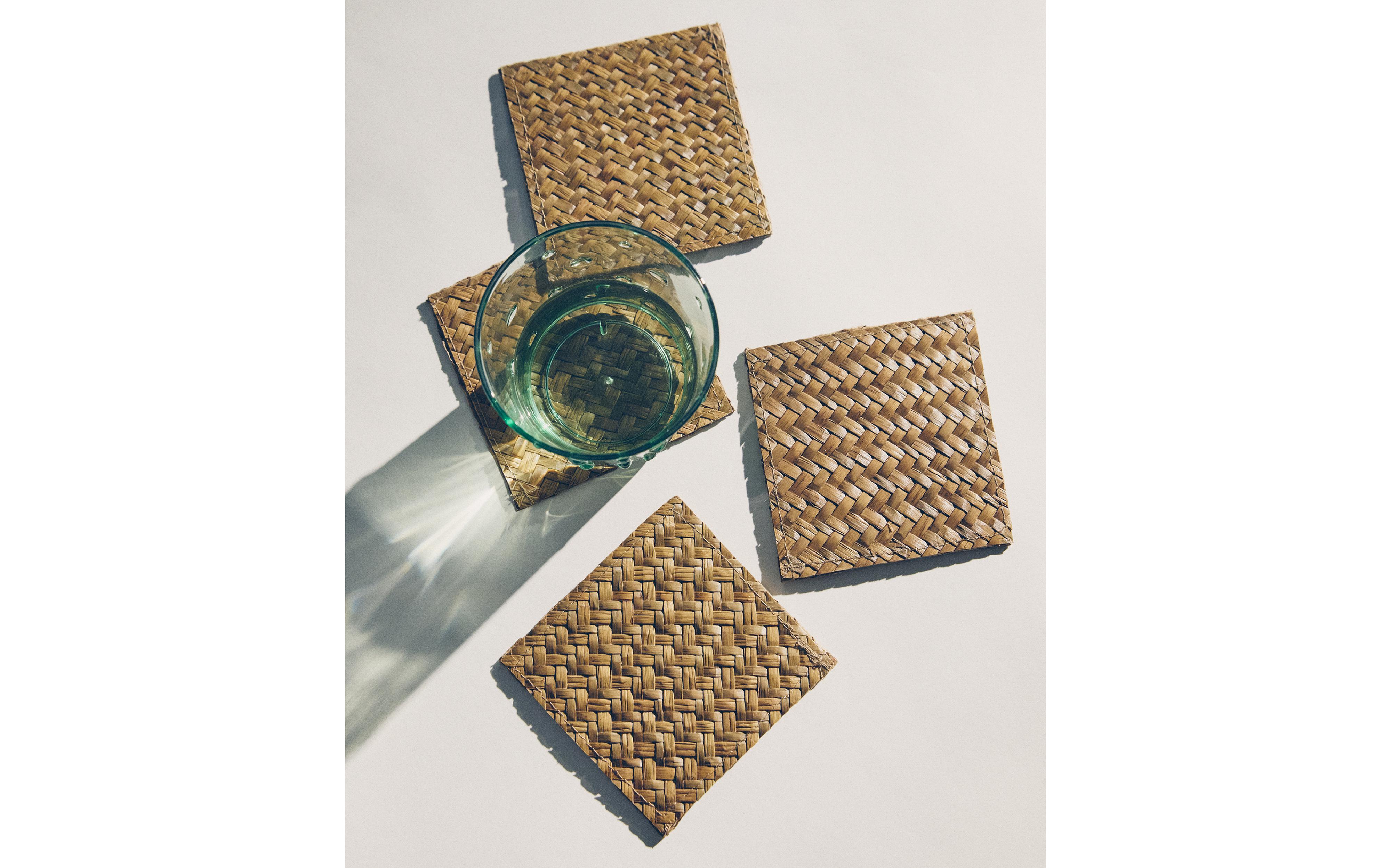 TABLECLOTH, DINNER SET AND GLASSES product thumbnail 19