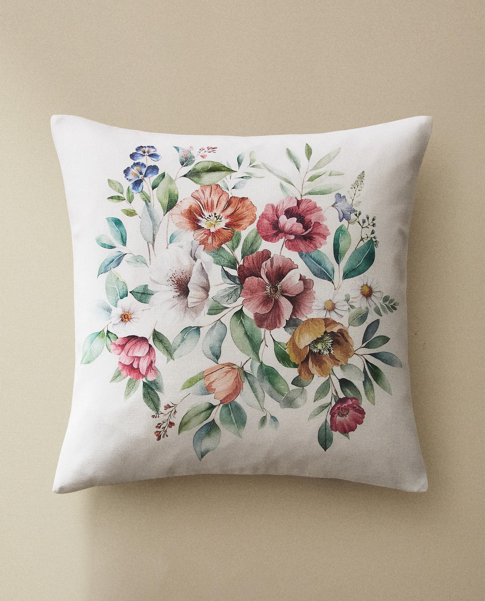 はーちゃん様　ブハラ　絨毯クッションカバー 花 クッションカバー | Zara Home 日本/Japan