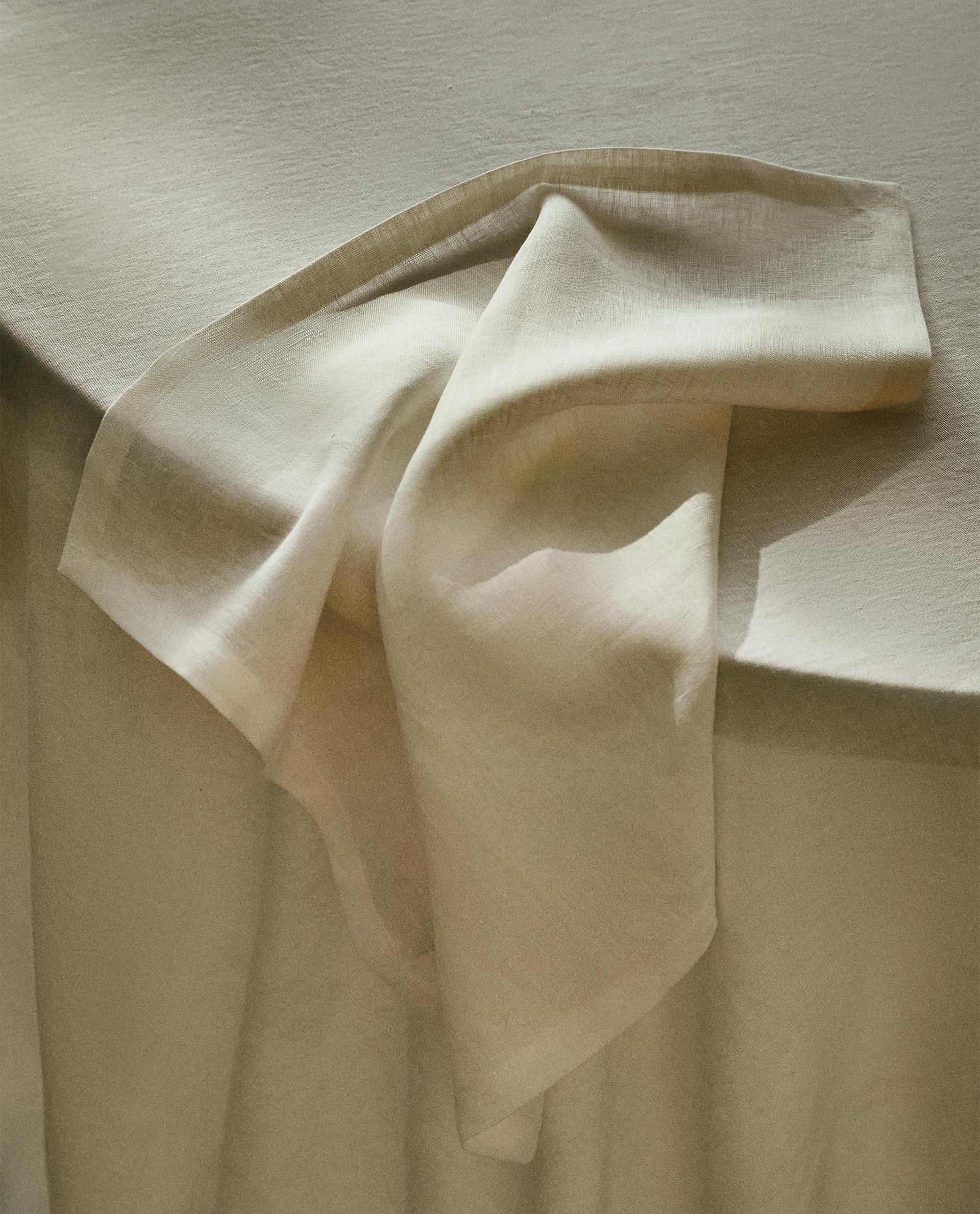 PACK OF PLAIN-COLOURED LINEN NAPKINS product thumbnail 16
