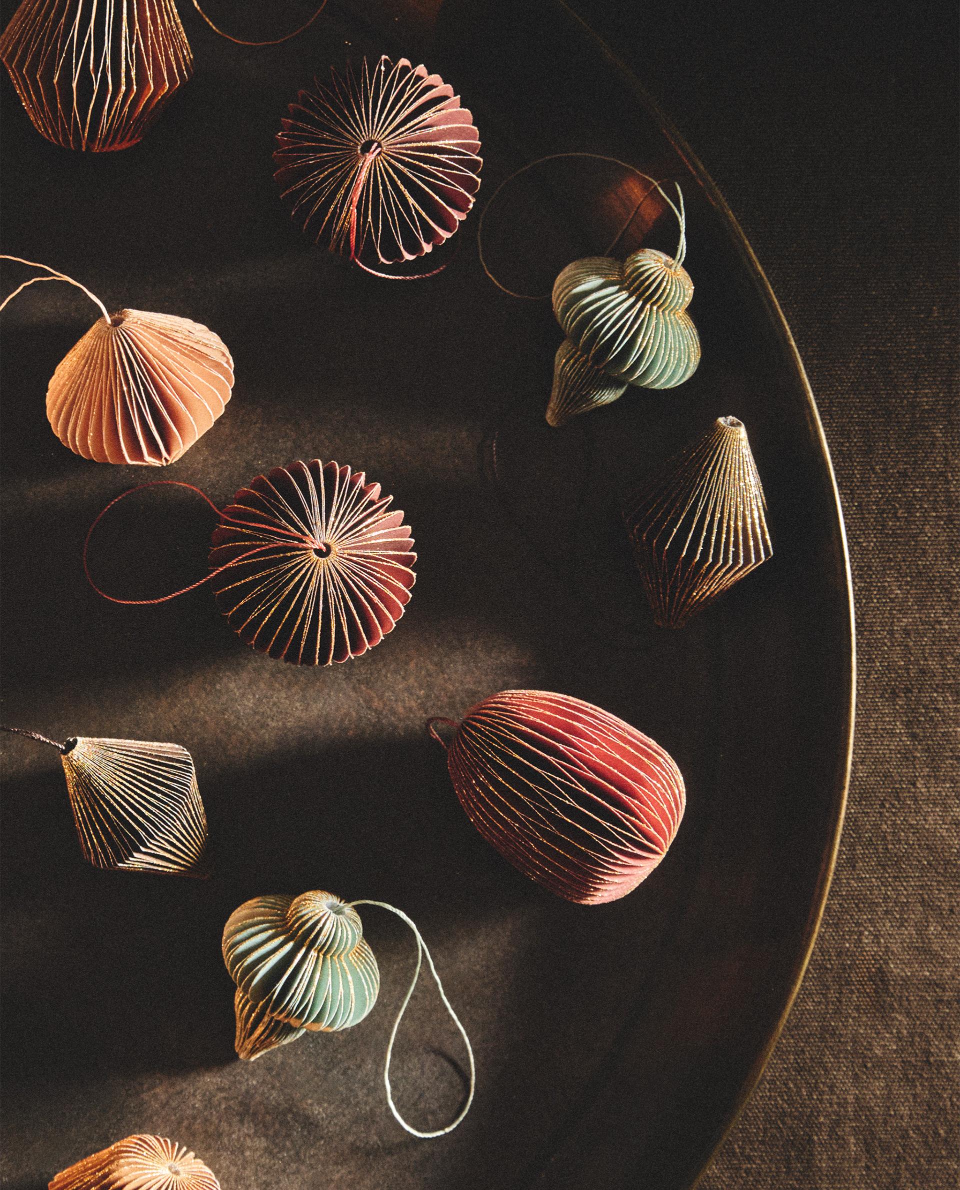 ペーパー クリスマスオーナメントセット（12個入り） | Zara Home 日本