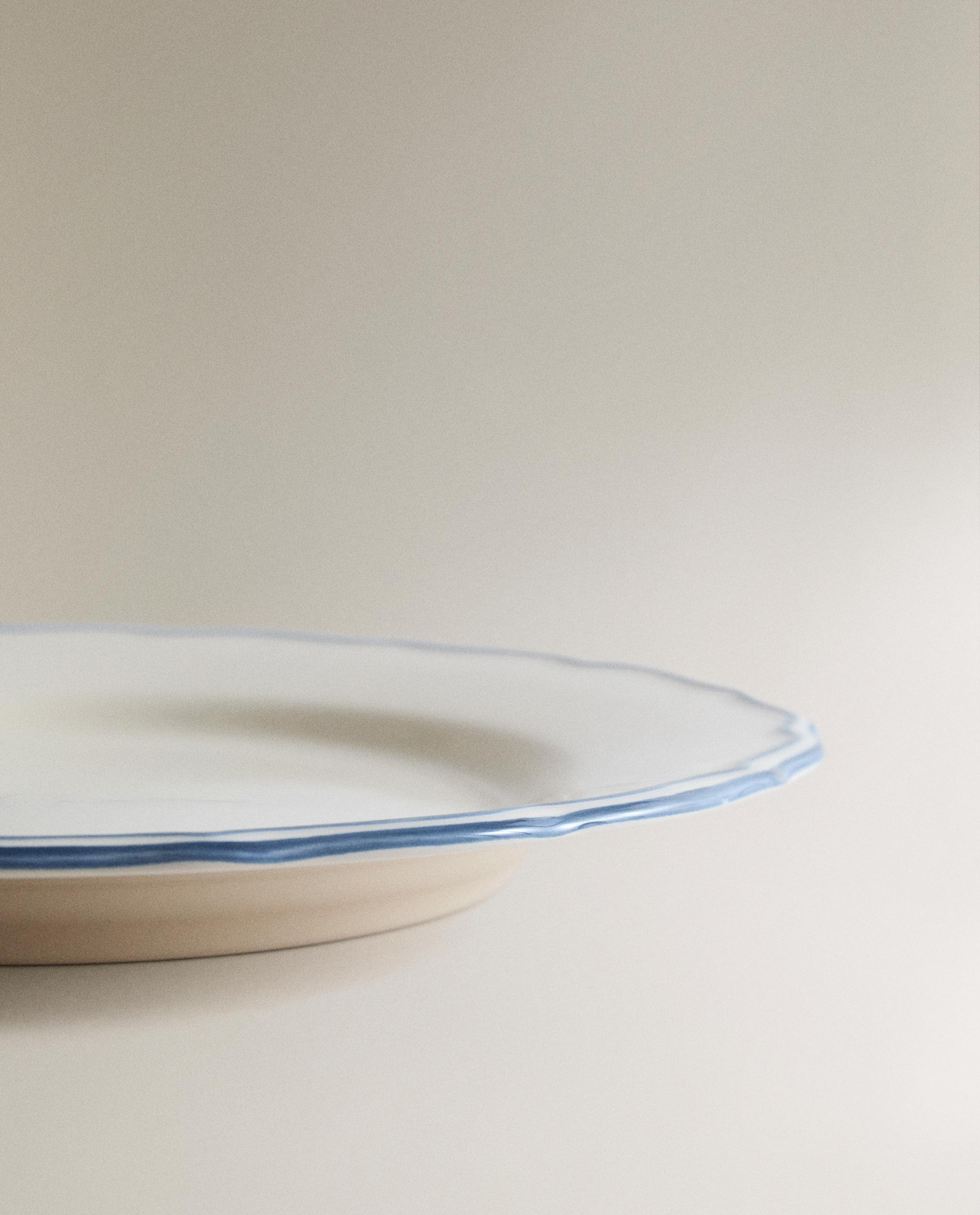 SCALLOPED EARTHENWARE DINNER PLATE WITH RIM product thumbnail 5