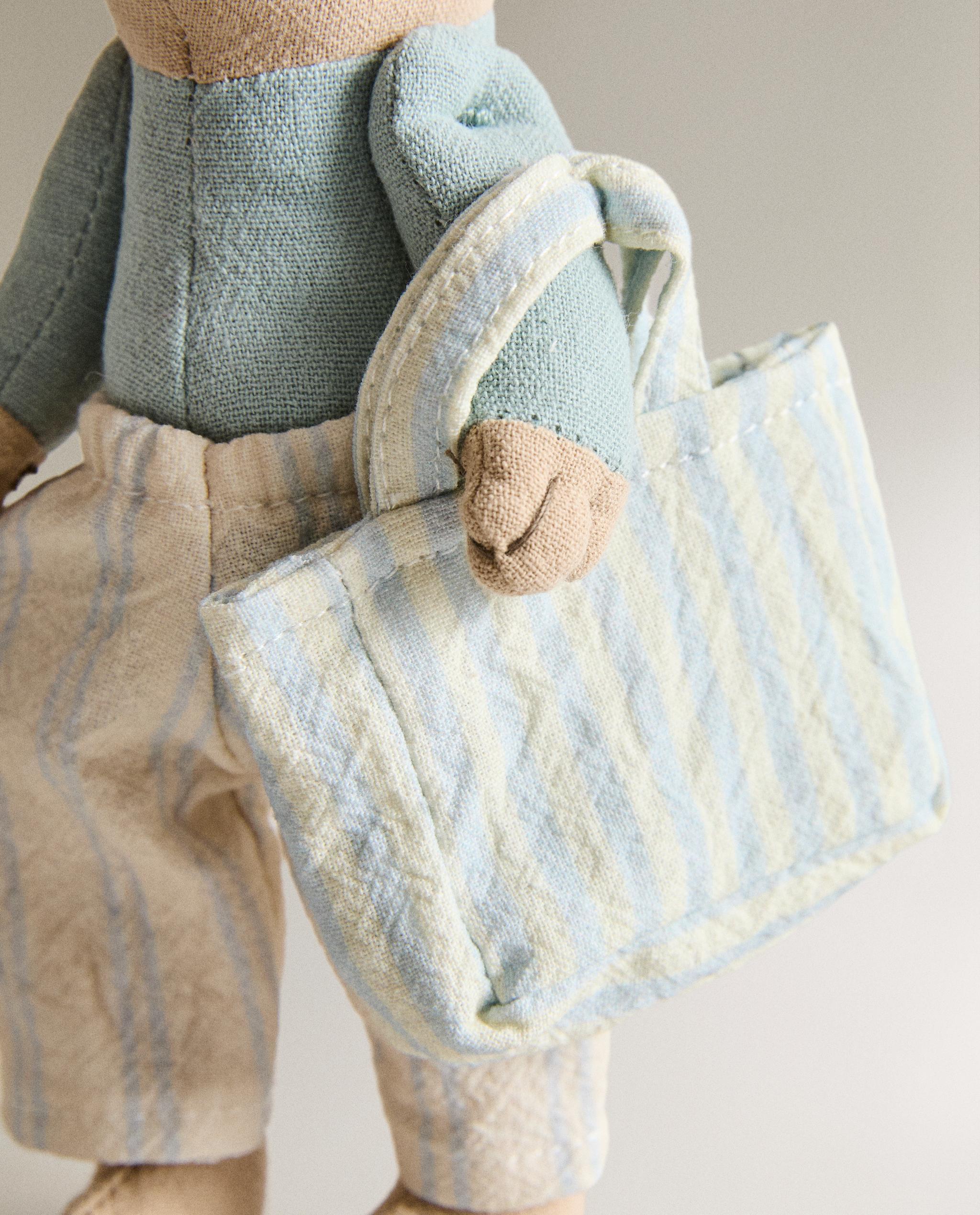 LITTLE MOUSE SOFT TOY AND MINI DOOR product thumbnail 3