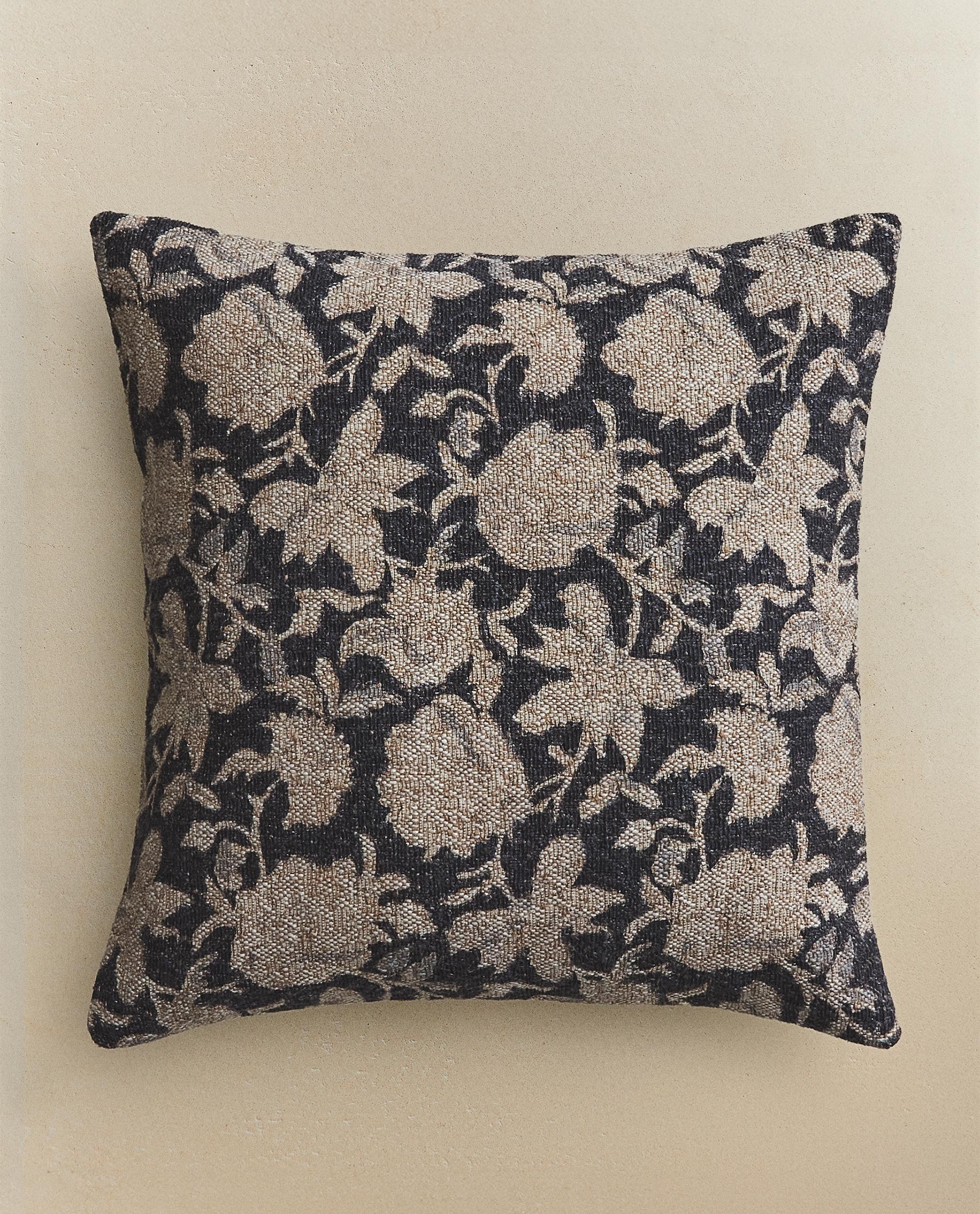 ベッドルームクッション | Zara Home 日本/Japan