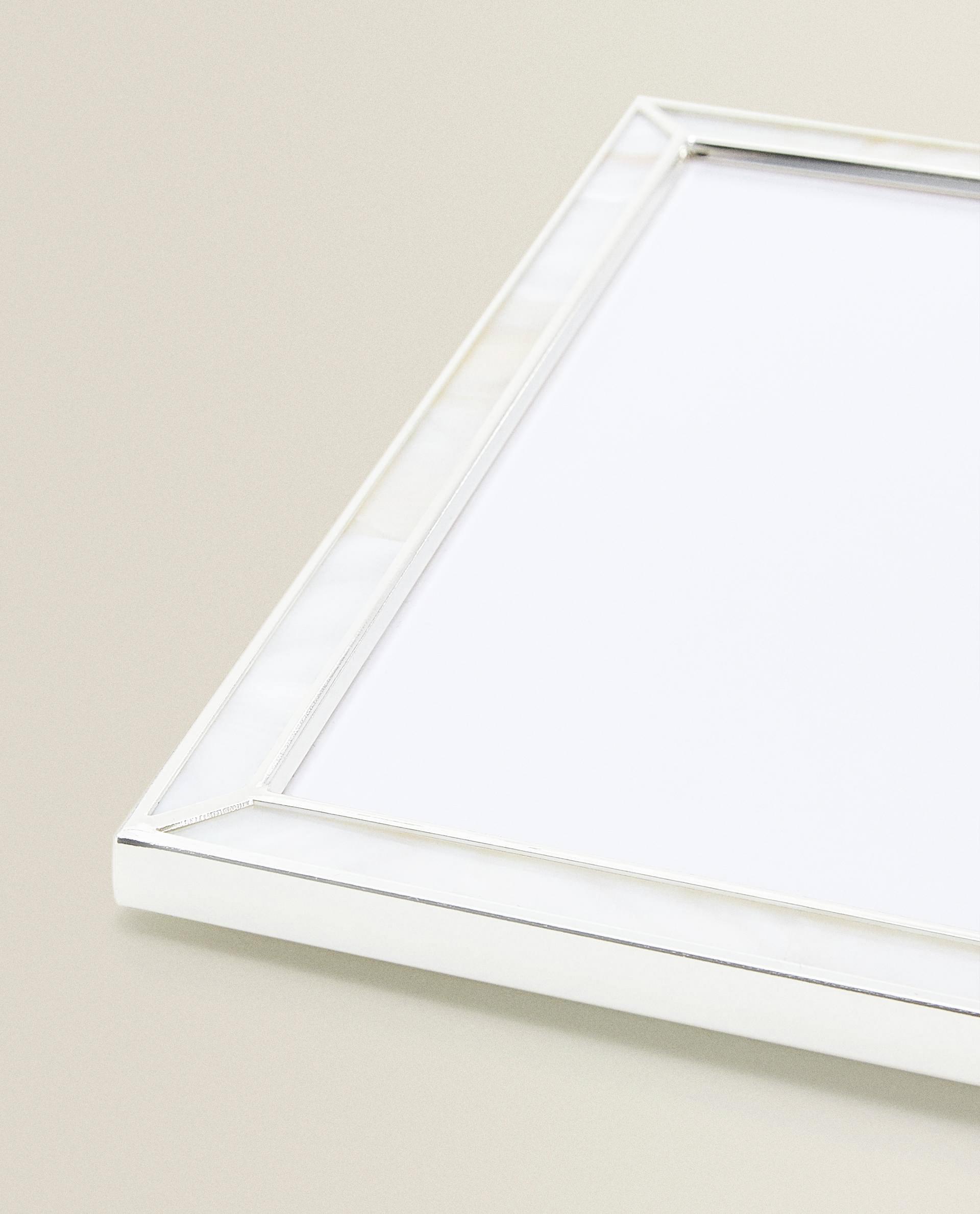 FINE-EDGE MOTHER-OF-PEARL PHOTO FRAME product thumbnail 2