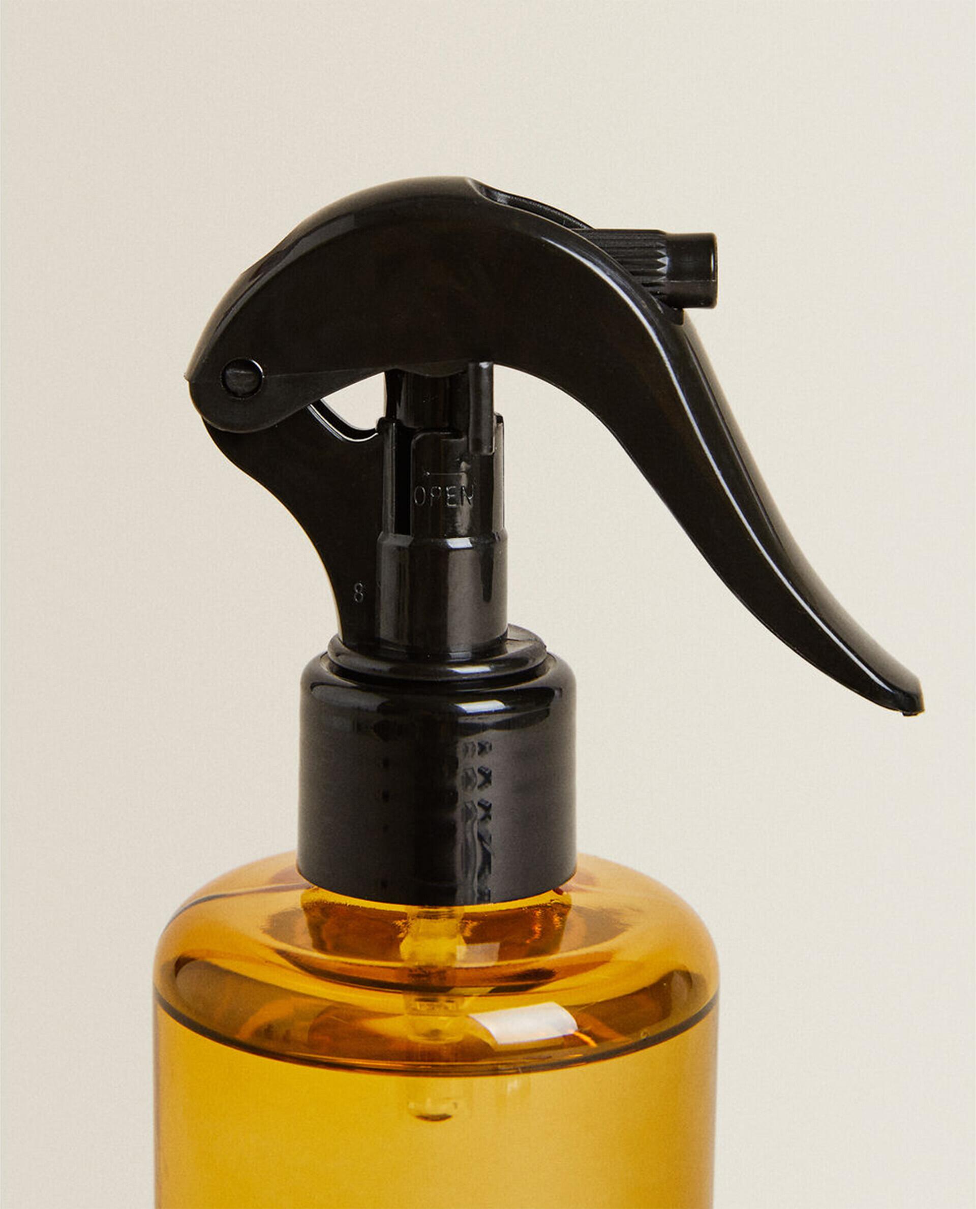 WHITE LOTUS AIR FRESHENER SPRAY (200 ML) product thumbnail 4