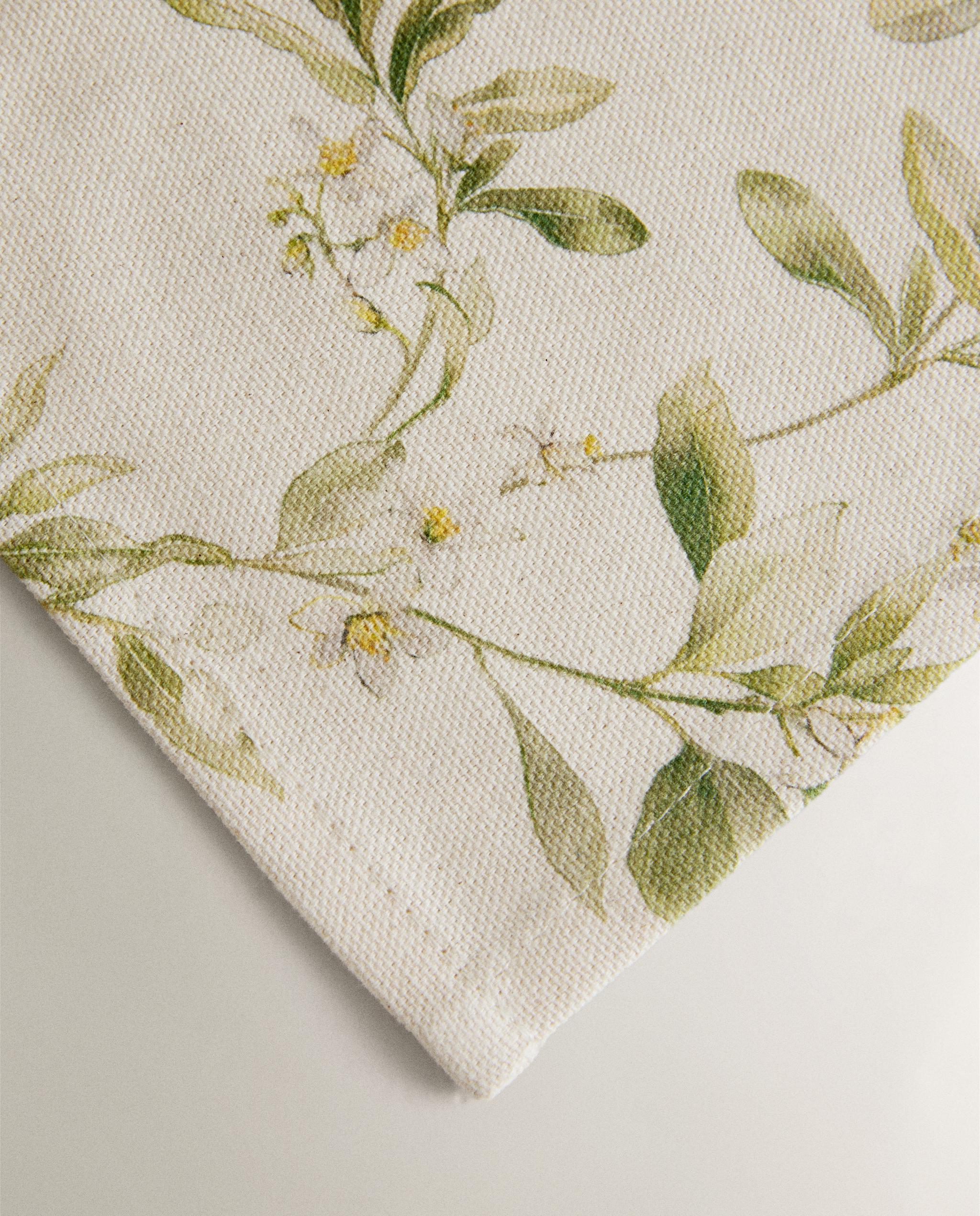 BRANCH AND FLORAL PRINT TABLECLOTH product thumbnail 8