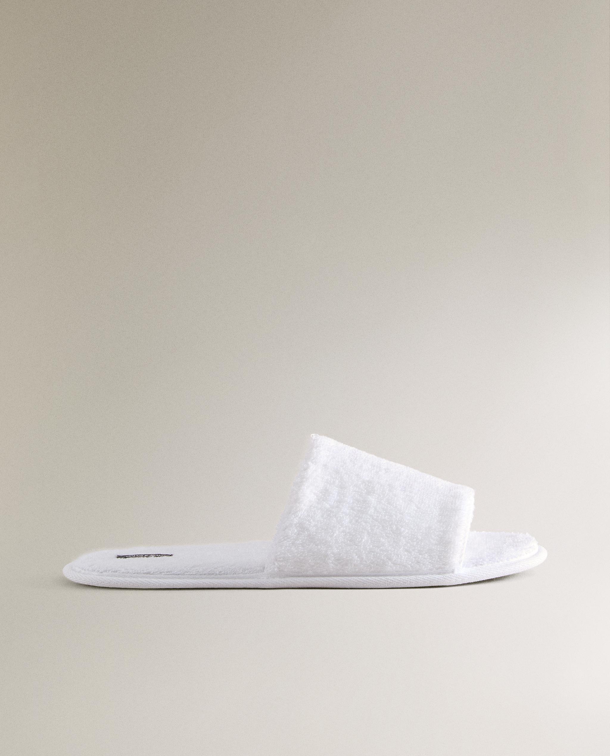 OPEN TERRY BATHROOM SLIPPERS product thumbnail 8