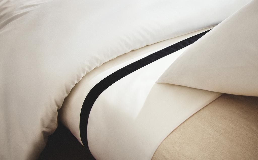 BORDERED SATEEN FLAT SHEET BORDERED SATEEN FLAT SHEET