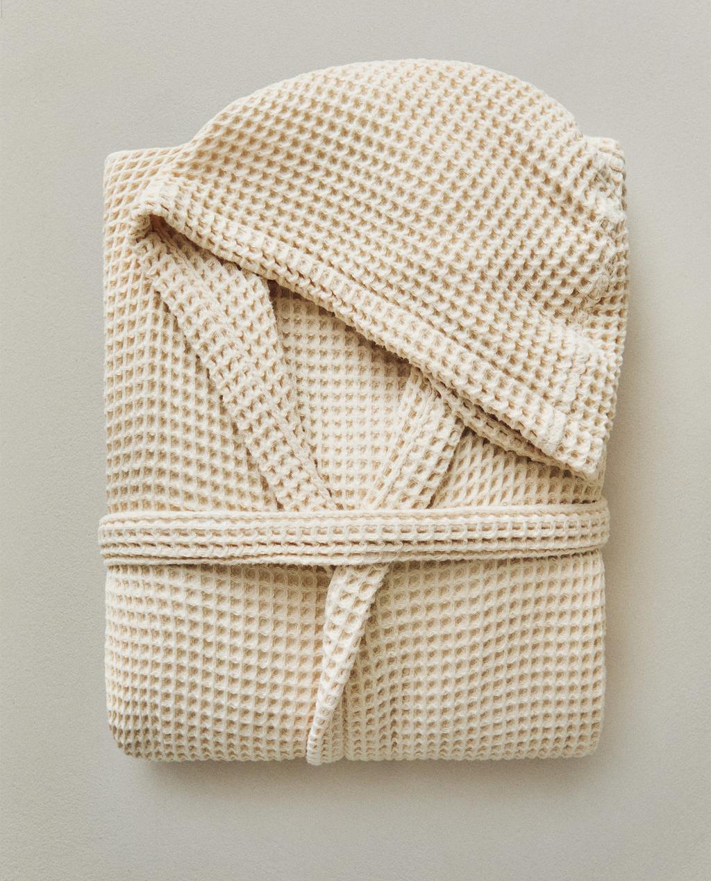 MEDVILNINIS VAFLINĖS TEKSTŪROS VONIOS CHALATAS