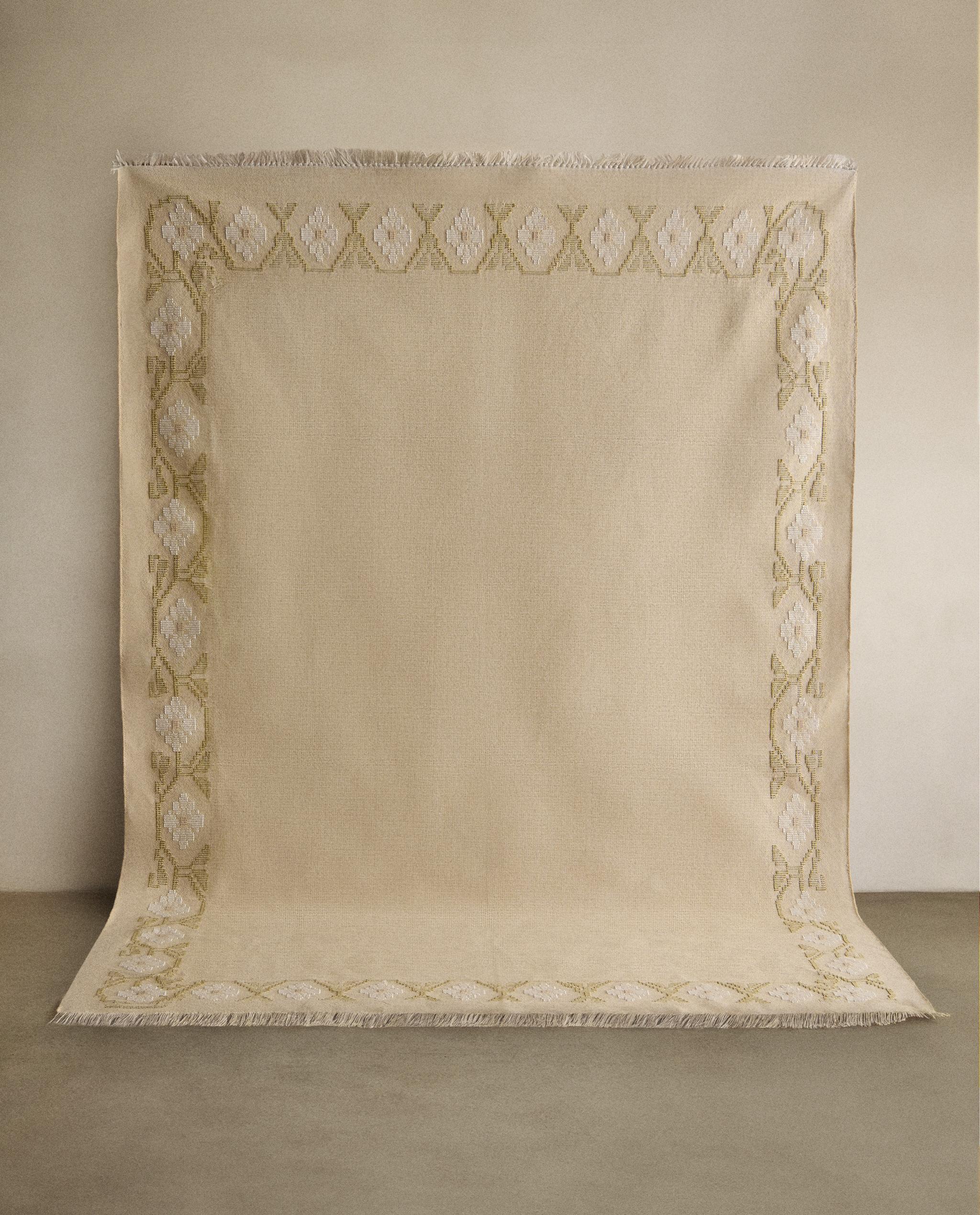 FLORAL JACQUARD RUG product thumbnail 9