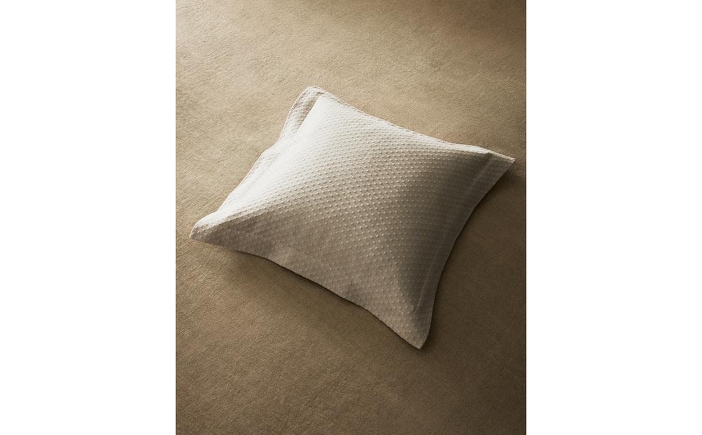 КАЛЪФКА ЗА ДЕКОРАТИВНА ВЪЗГЛАВНИЦА С МОТИВ НА ТОЧКИ КАЛЪФКА ЗА ДЕКОРАТИВНА ВЪЗГЛАВНИЦА С МОТИВ НА ТОЧКИ