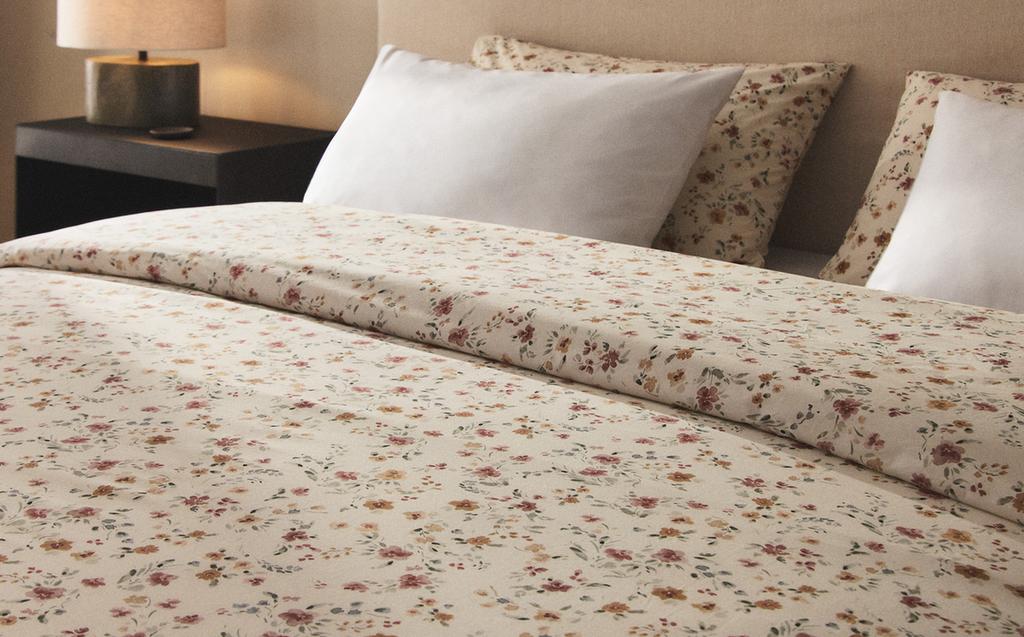 FLORAL COTTON PERCALE DUVET COVER (200 THREAD COUNT) FLORAL COTTON PERCALE DUVET COVER (200 THREAD COUNT)
