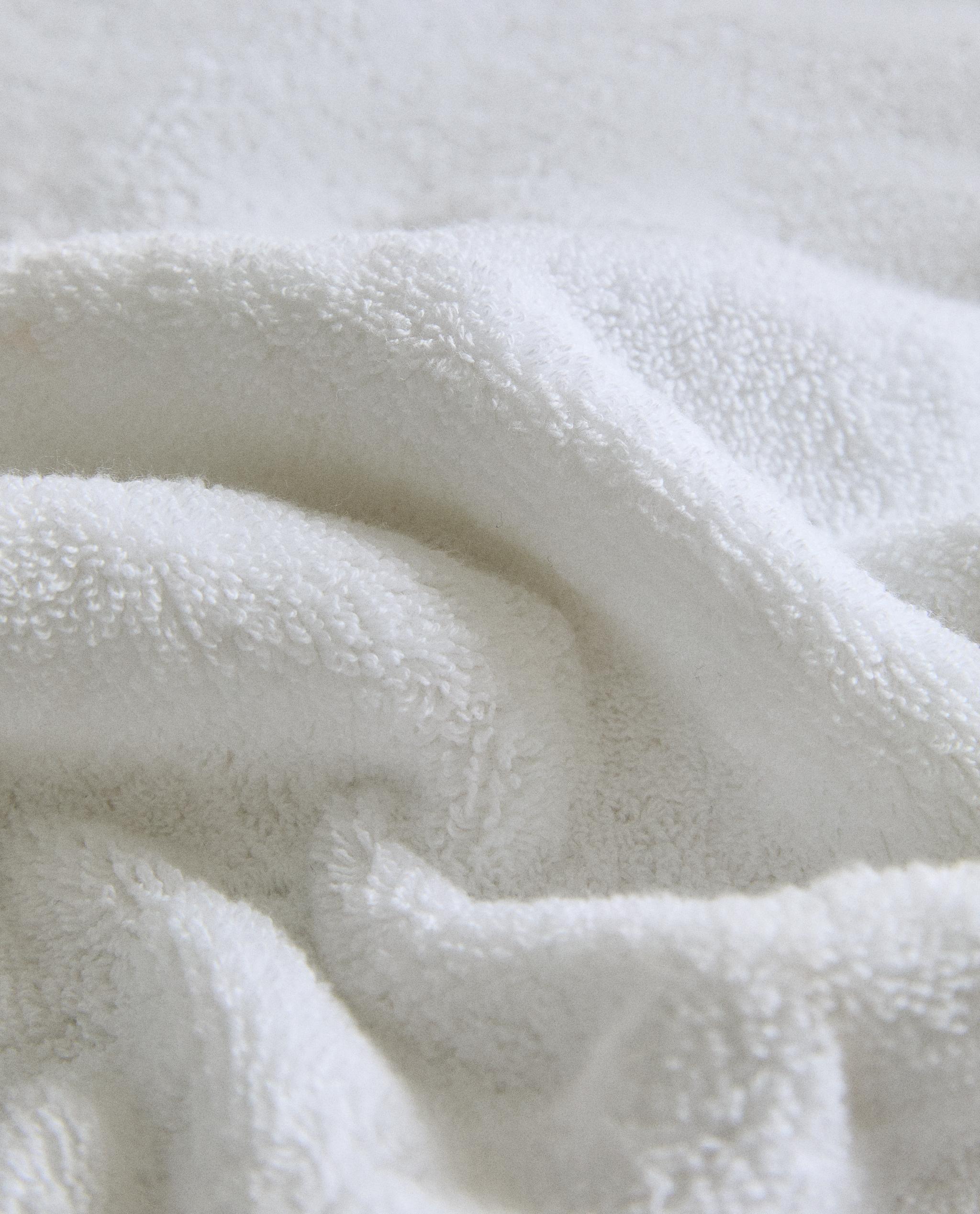 EXTRA SOFT COTTON BATH TOWEL (700 GXM²) product thumbnail 13
